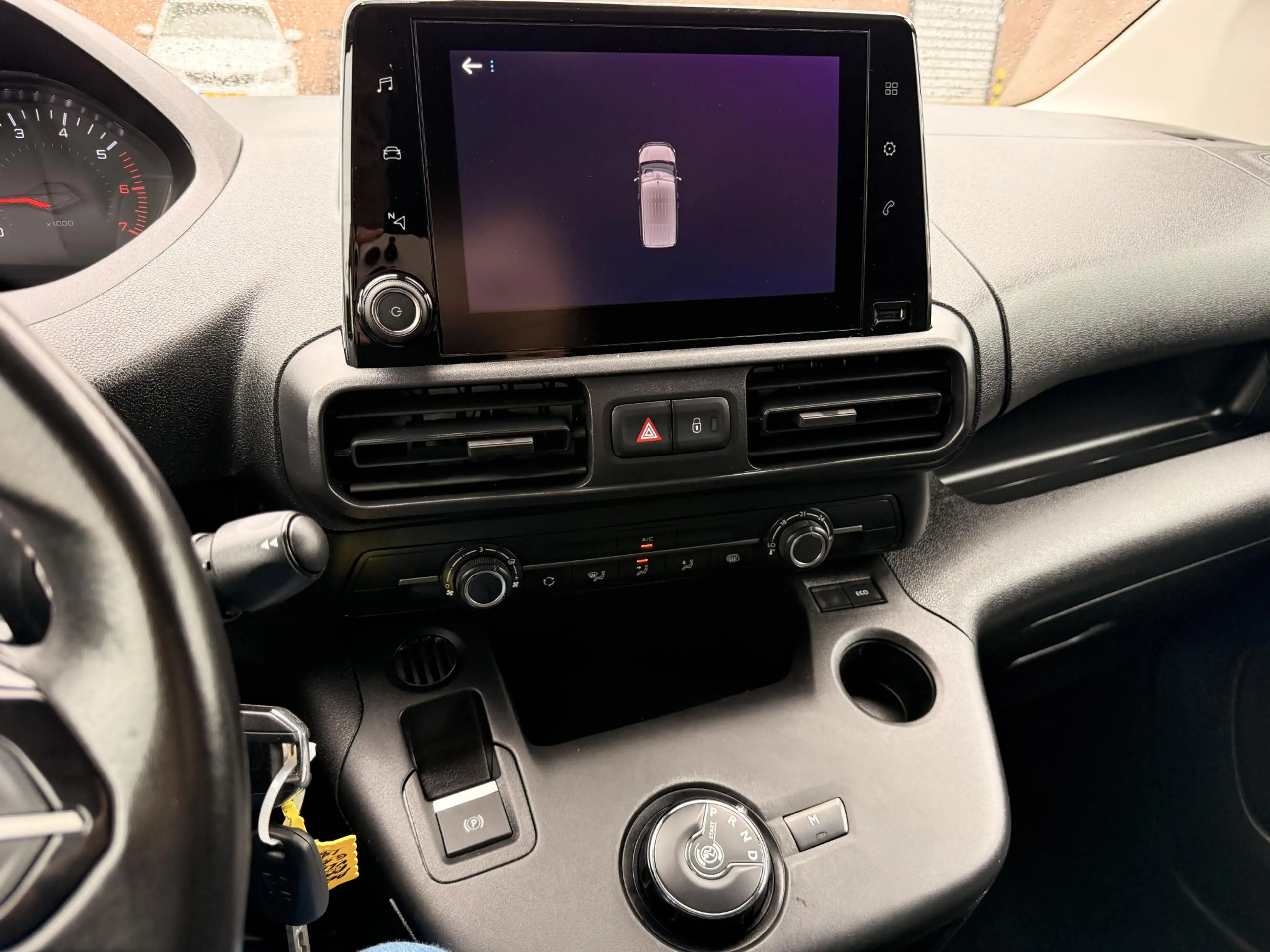 Peugeot Partner 1.5 BlueHDI Asphalt — photo 8