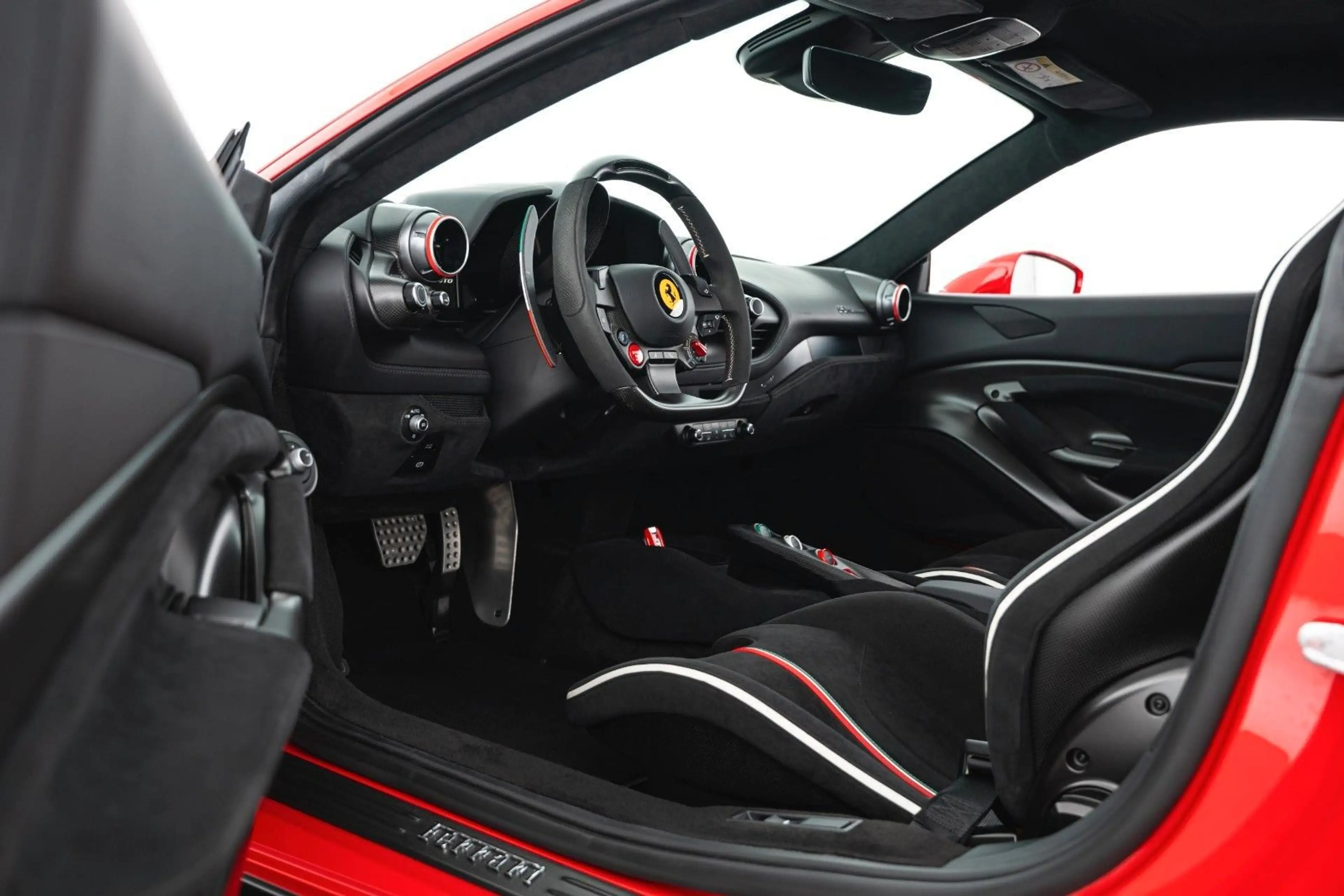 Ferrari F8 Tributo Coupé DCT Lift Carbon Sitze — photo 12