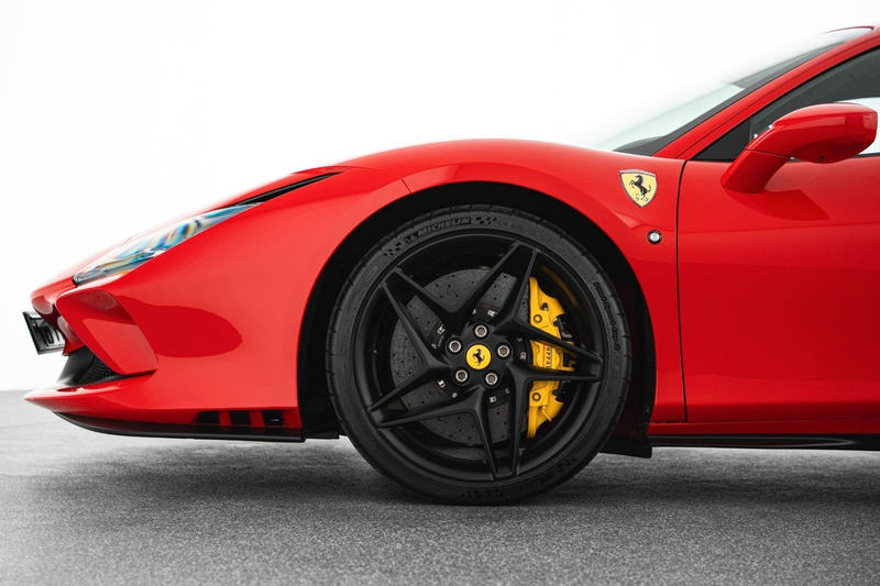 Ferrari F8 Tributo Coupé DCT Lift Carbon Sitze — photo 7