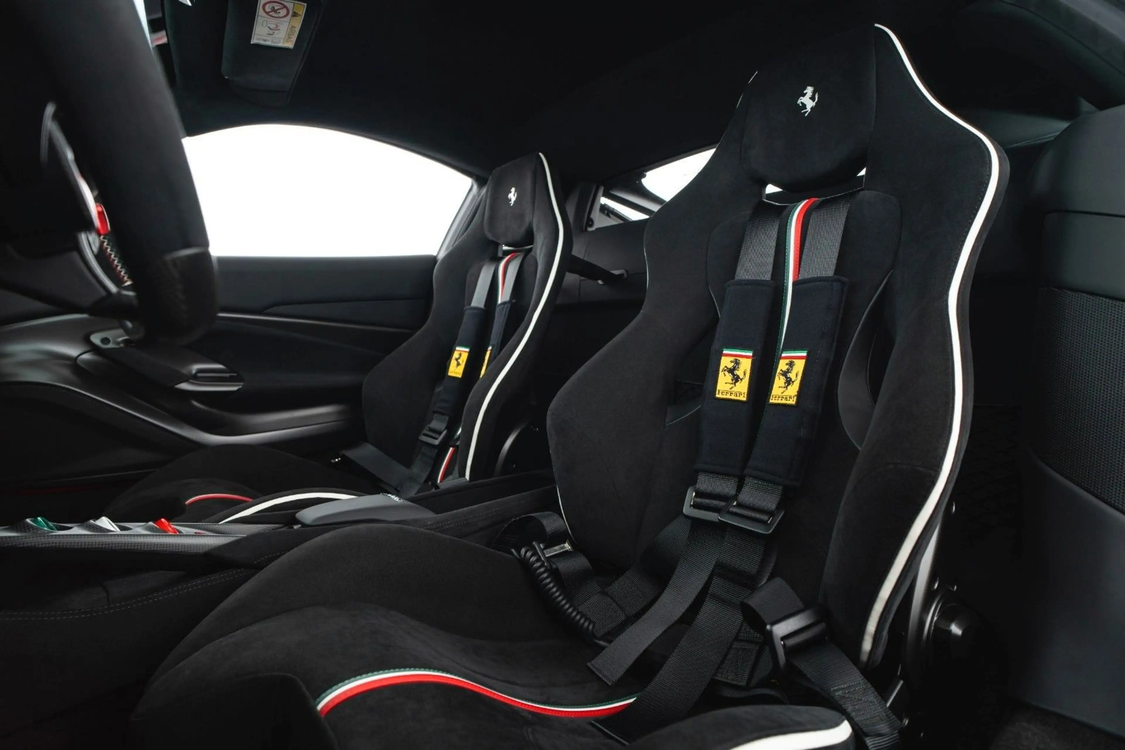 Ferrari F8 Tributo Coupé DCT Lift Carbon Sitze — photo 14