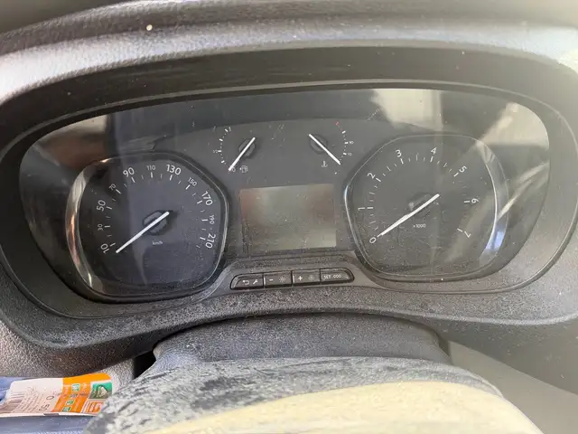 Opel Vivaro view 4
