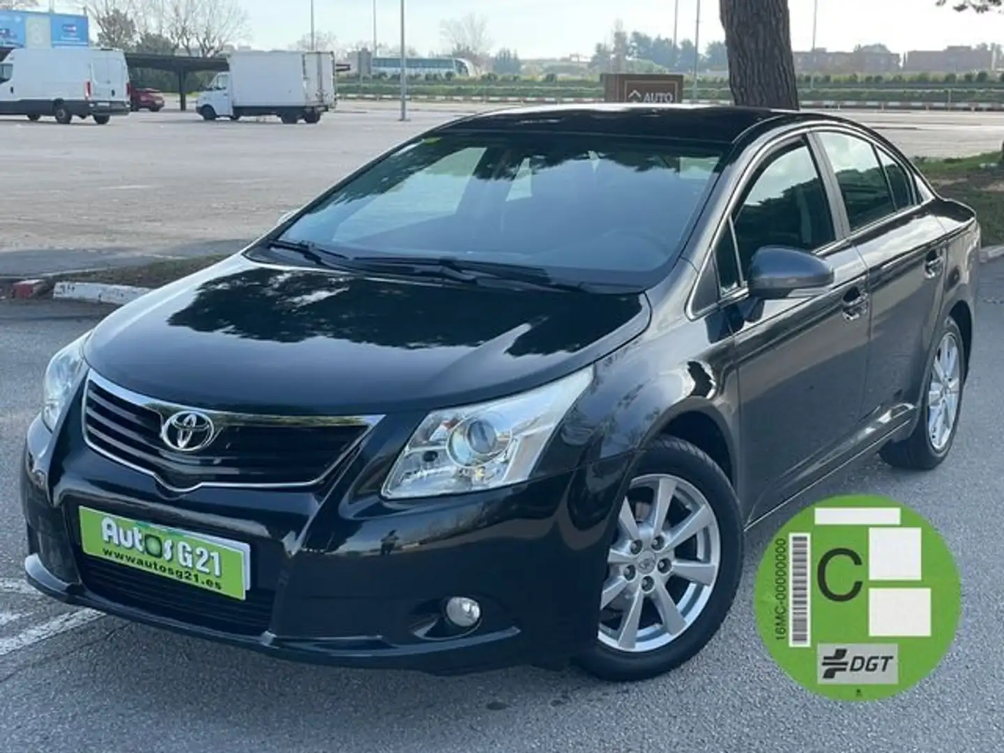 Toyota Avensis 1.8 Sol Aut. Negro - 1
