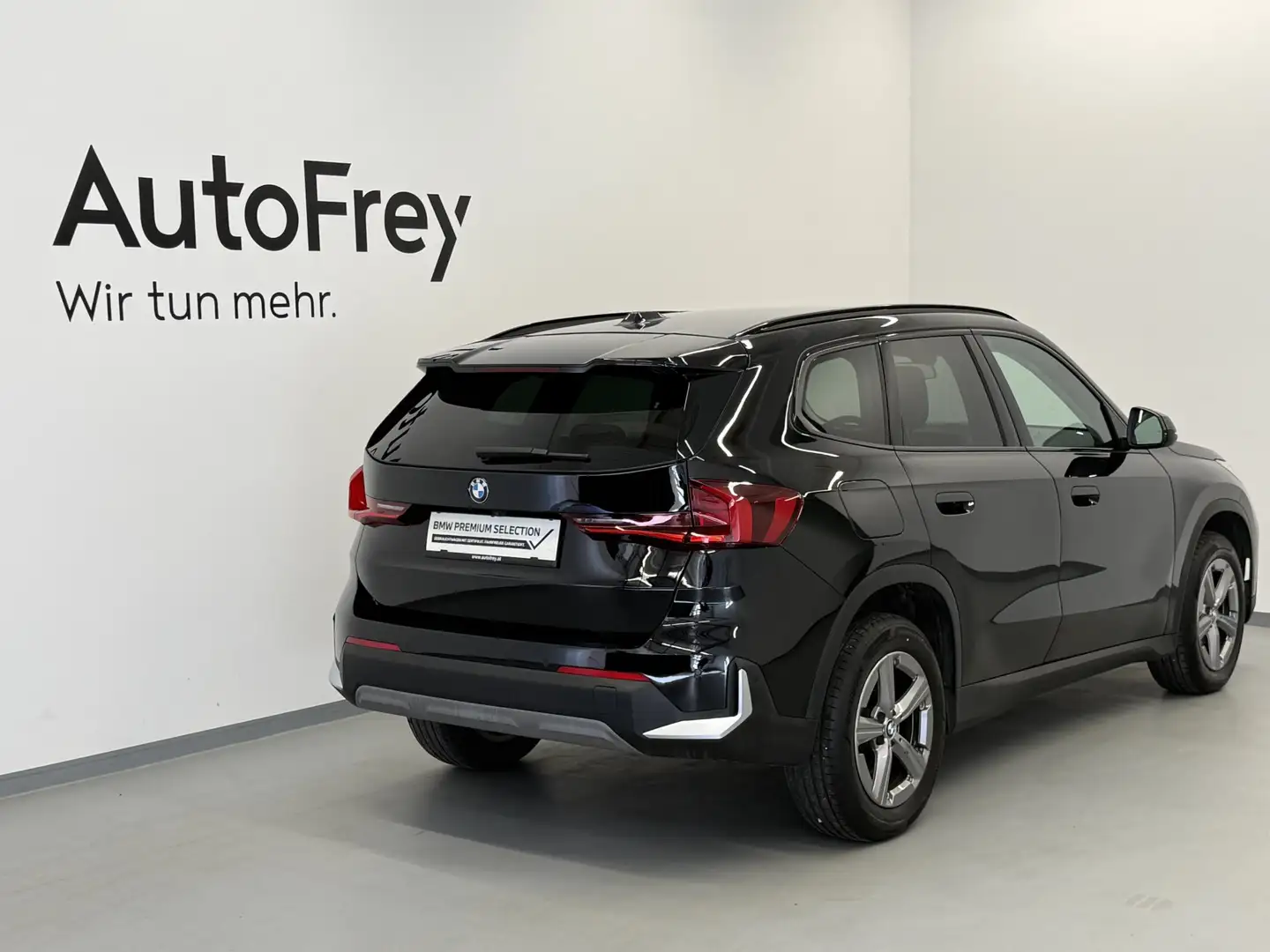 BMW X1 xDrive20d Schwarz - 2