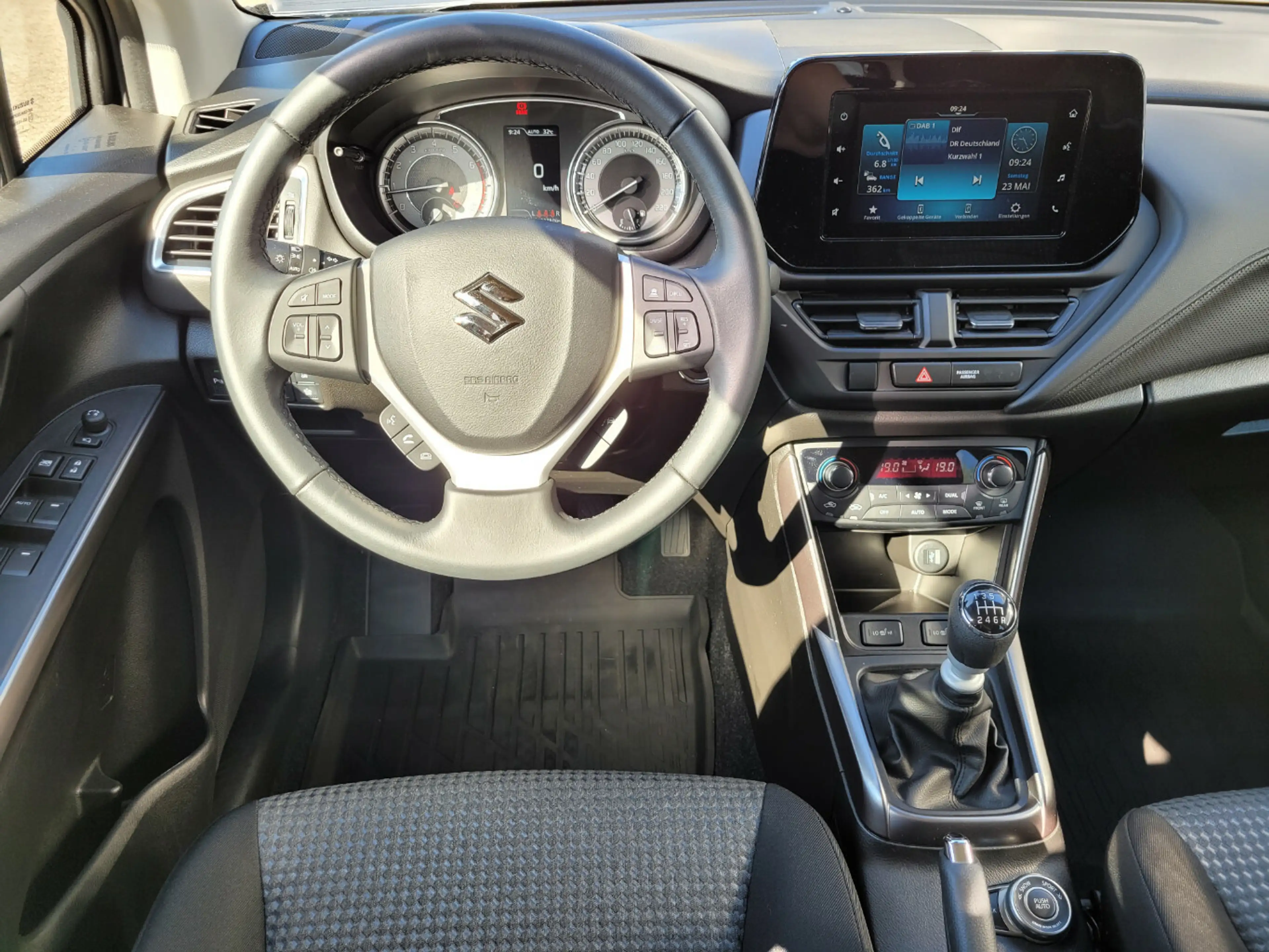 Suzuki SX4 S-Cross Comfort 4x4*ACC*LED*PDC* — photo 11