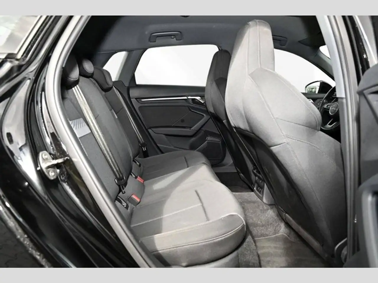 Audi A3 Sportback 30 TDI S-tronic advanced ACC RFK SHZ 7