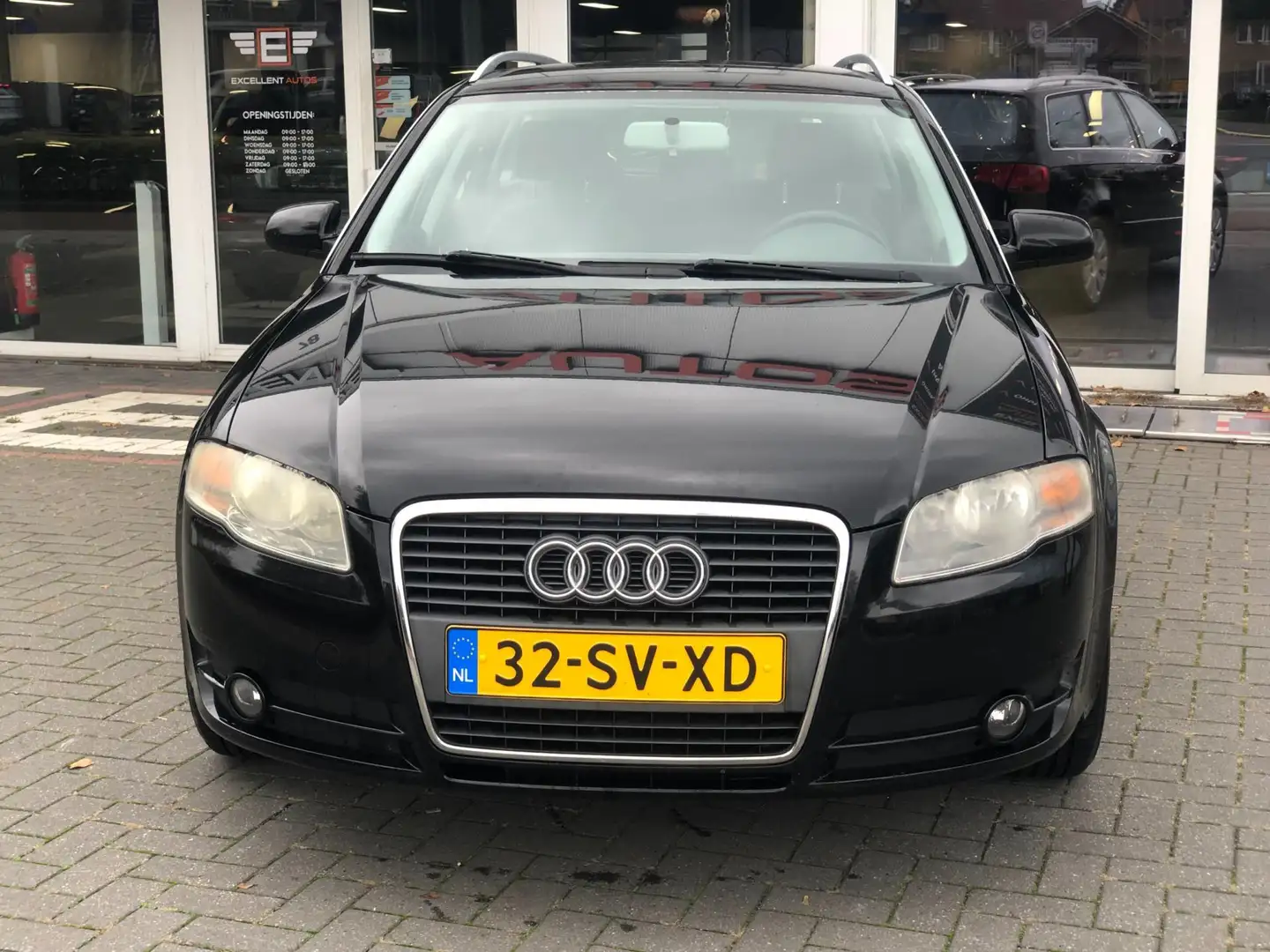 Audi A4 Avant 2.0 Proline Business Zwart - 2