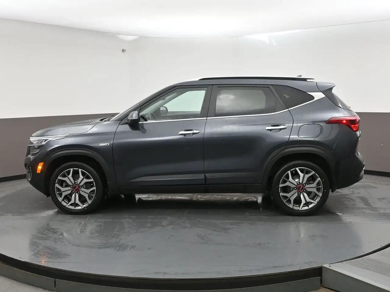 Kia Seltos снимка Kia Seltos
