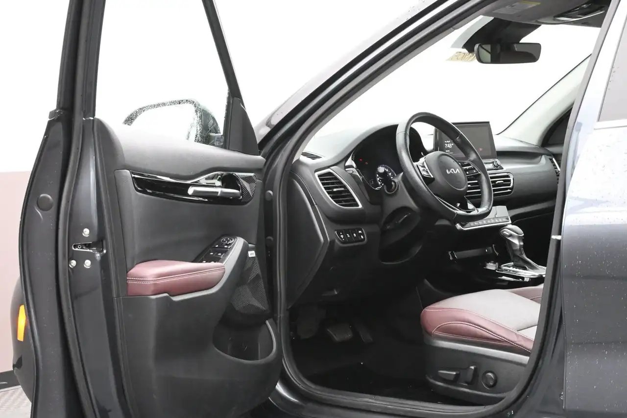 Kia Seltos снимка Kia Seltos