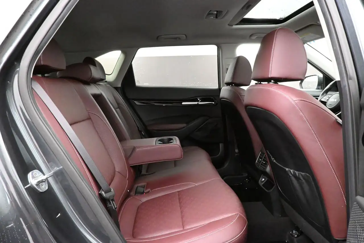 Kia Seltos снимка Kia Seltos