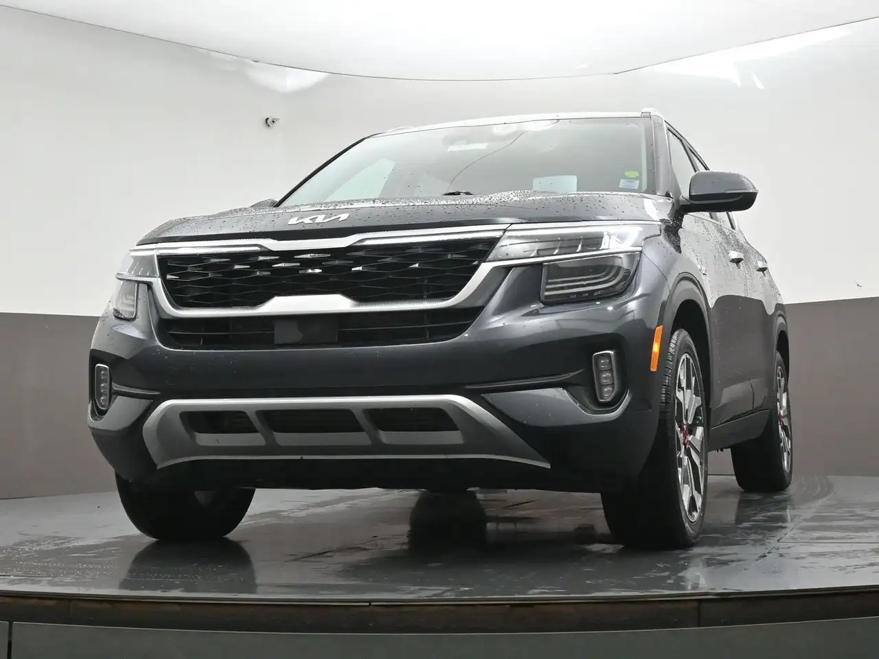 Kia Seltos снимка Kia Seltos