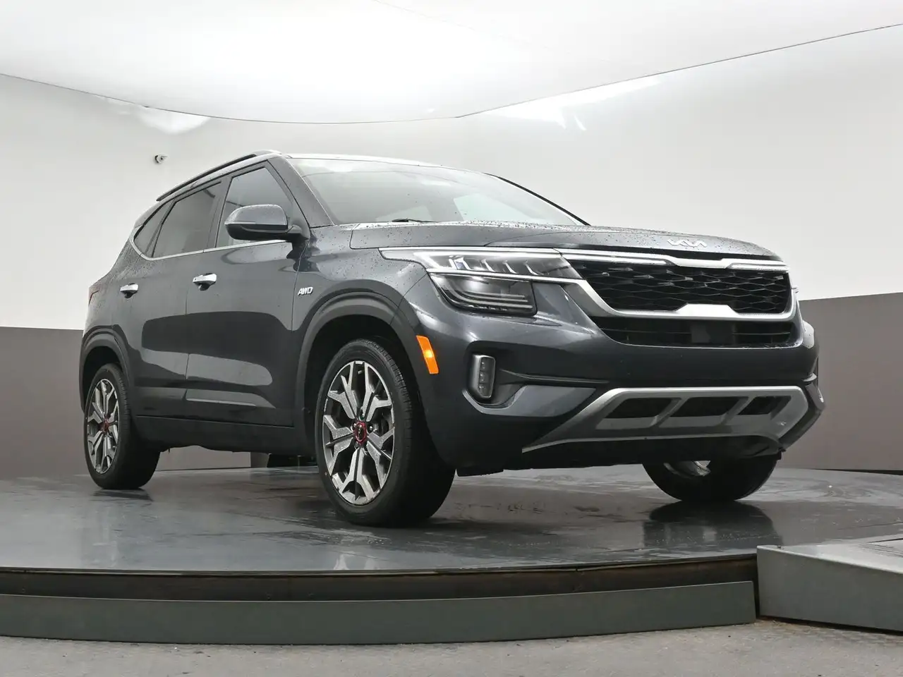 Kia Seltos снимка Kia Seltos