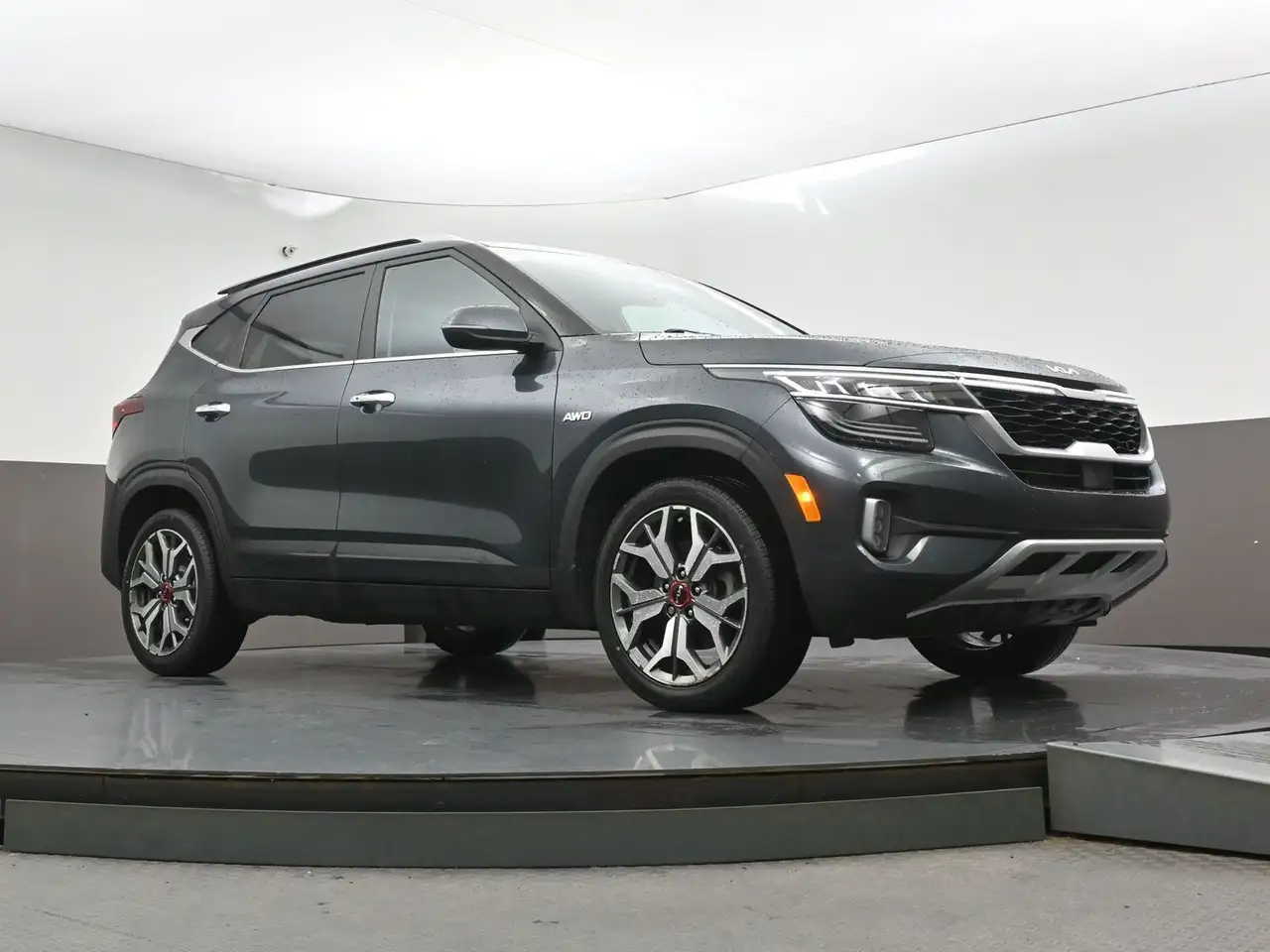 Kia Seltos снимка Kia Seltos