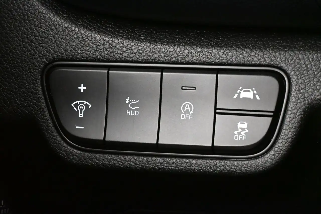 Kia Seltos снимка Kia Seltos