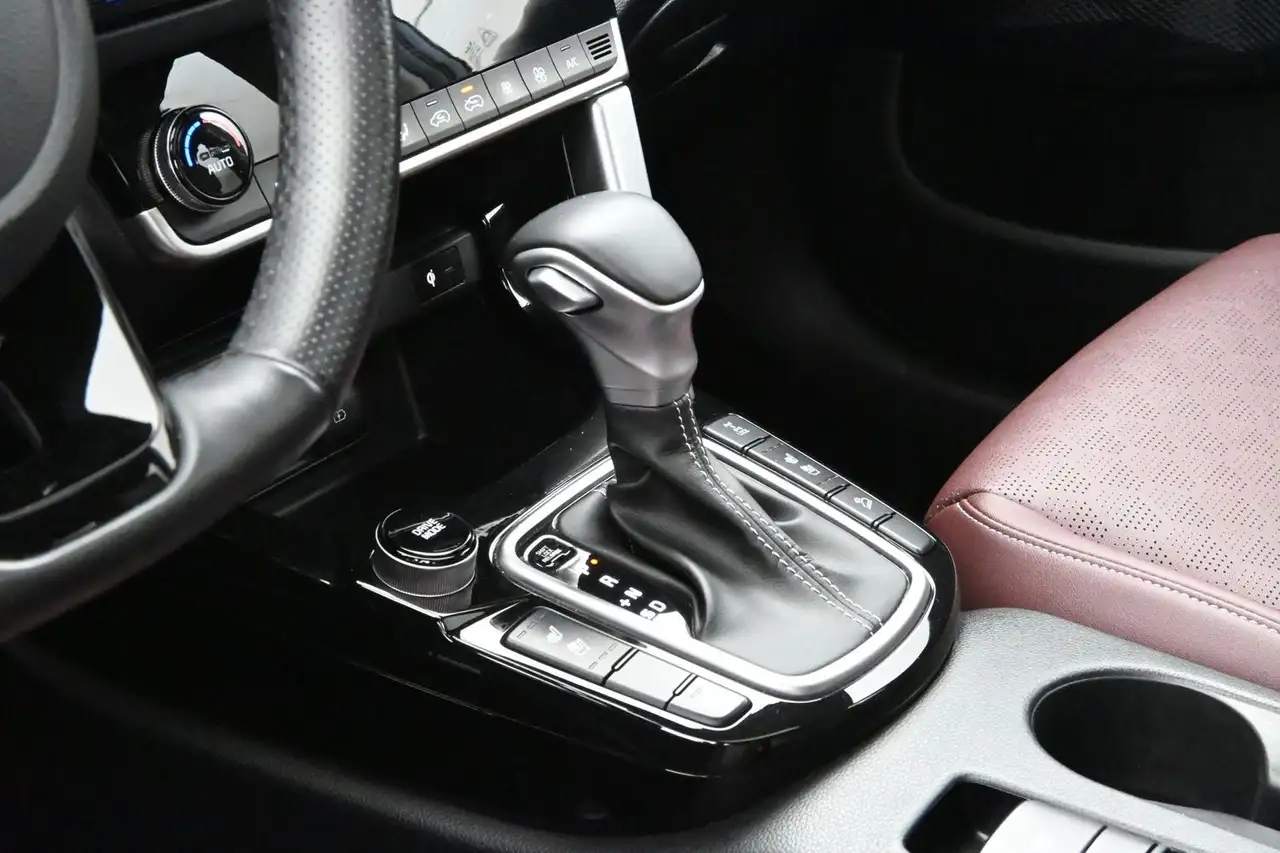 Kia Seltos снимка Kia Seltos
