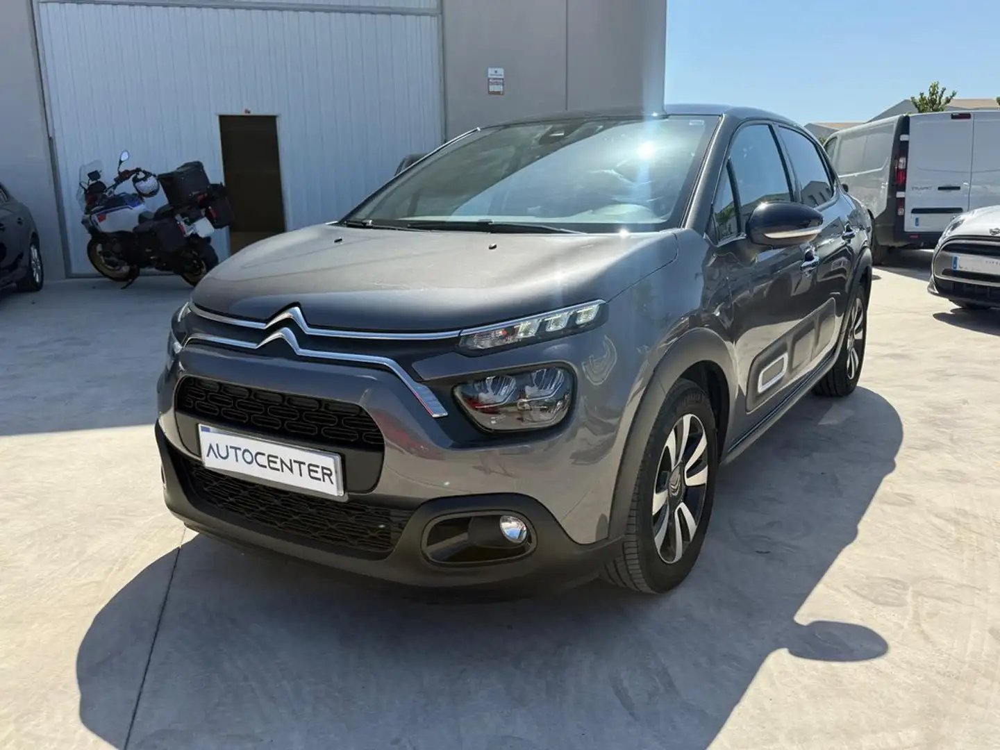 Citroen C3 1.2 PureTech S&S Shine EAT6 110 Gris - 1