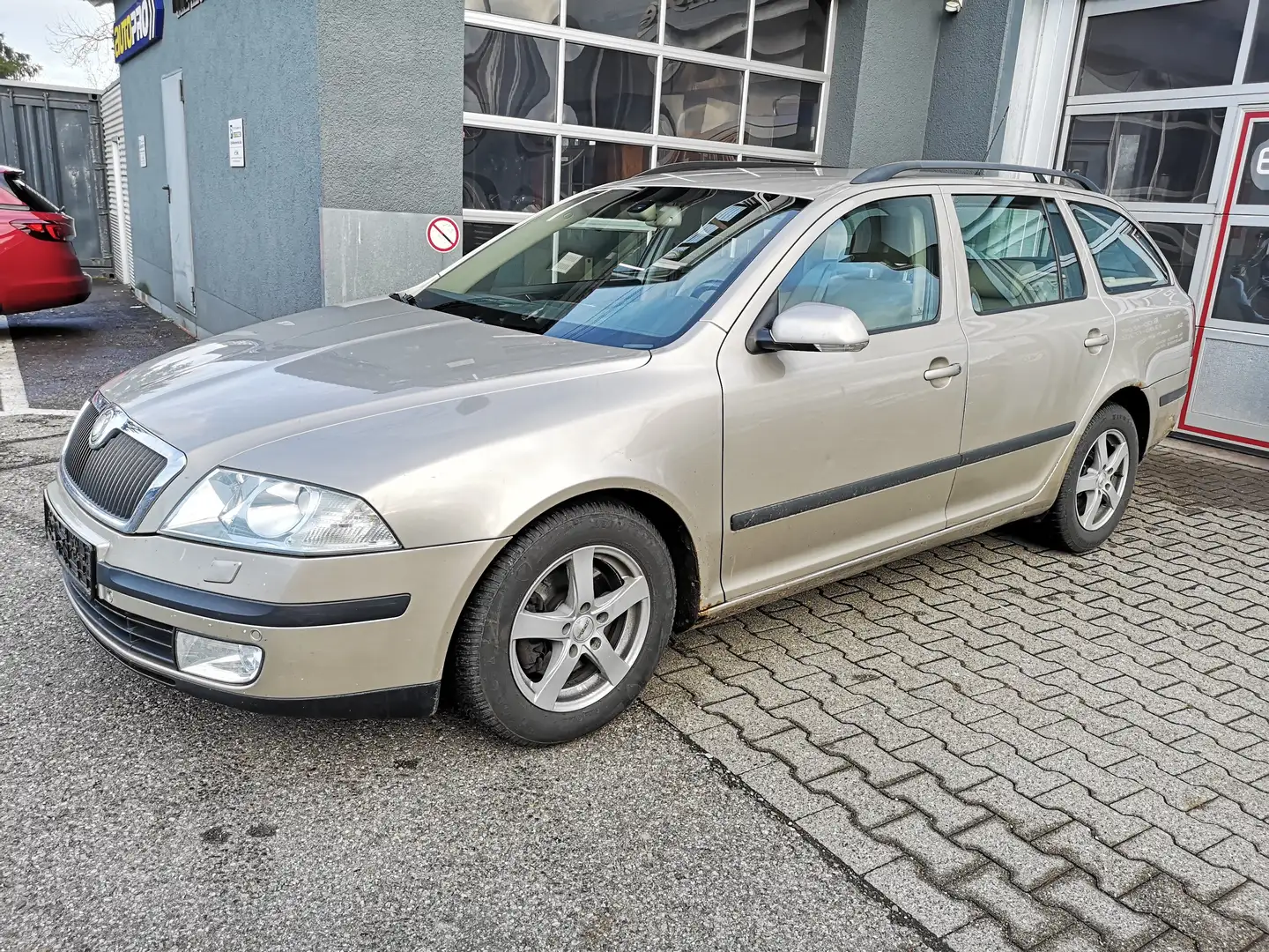 Skoda Octavia 2.0 TDI Vollleder MemorySitz Bi-Xenon Klimatronik Beige - 1