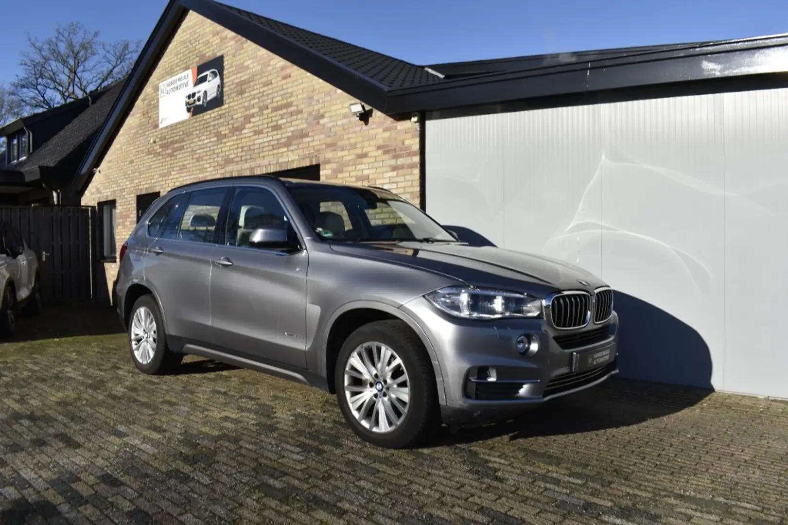 BMW X5 XDRIVE30D HIGH EXEC. Xenon, Pano, Leder Grijs - 2