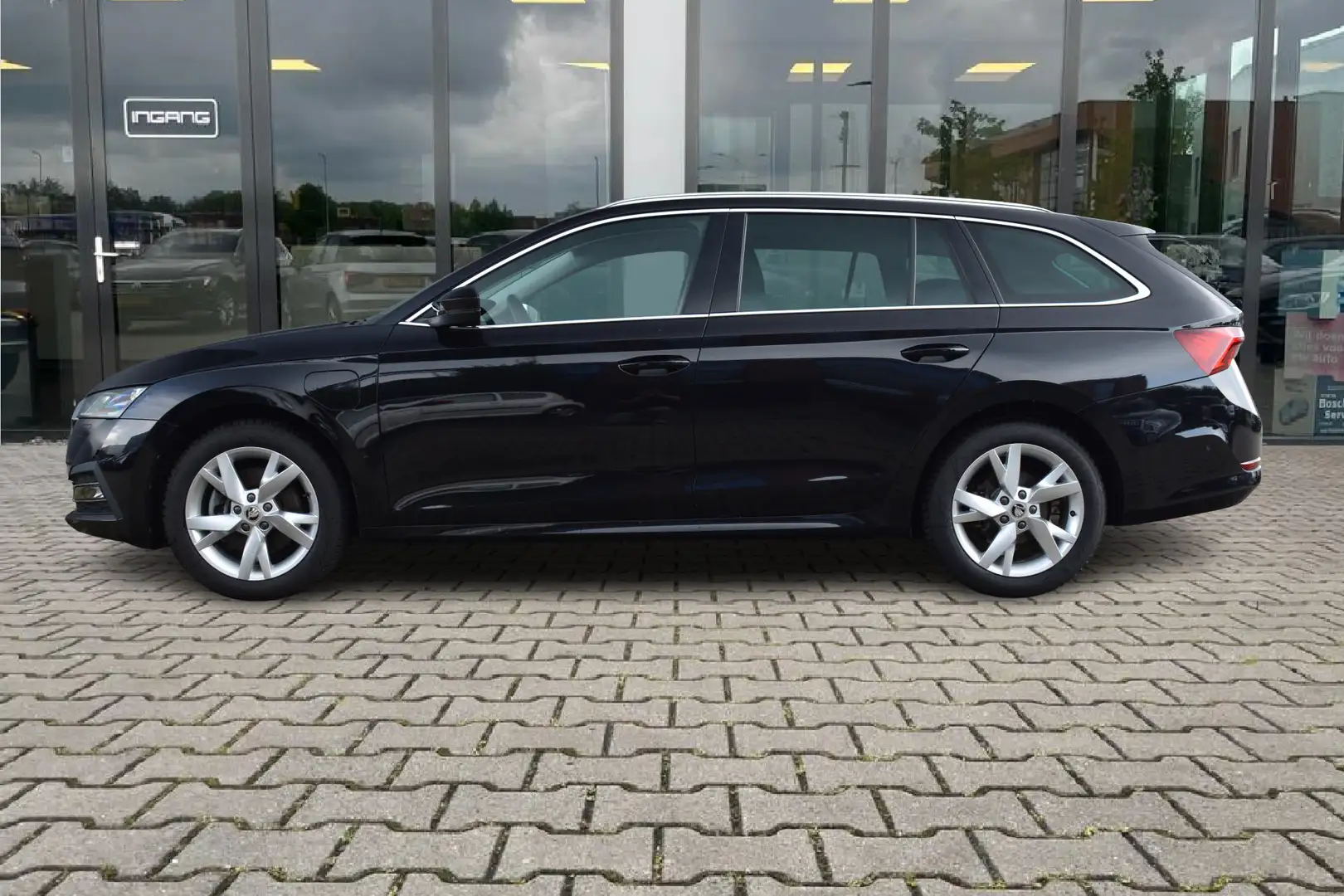 Skoda Octavia Combi 1.4 TSI iV PHEV Business Edition Plus | ACC Zwart - 2