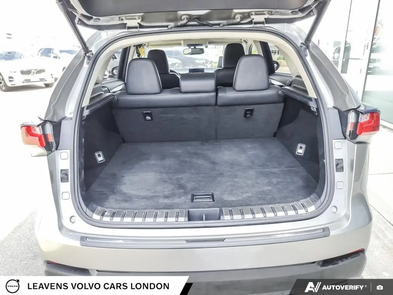 Lexus NX снимка Lexus NX