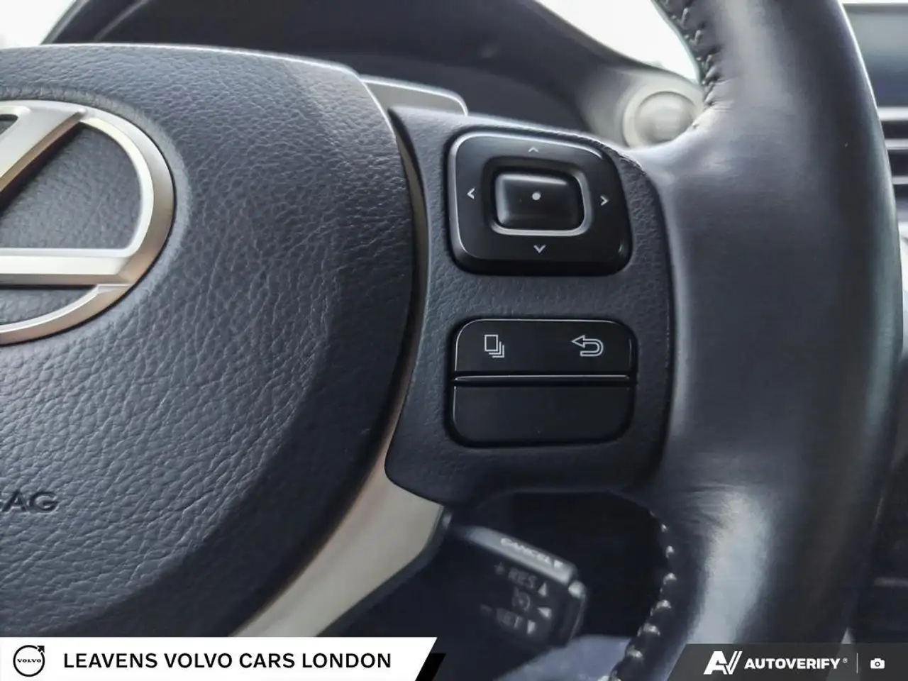 Lexus NX снимка Lexus NX