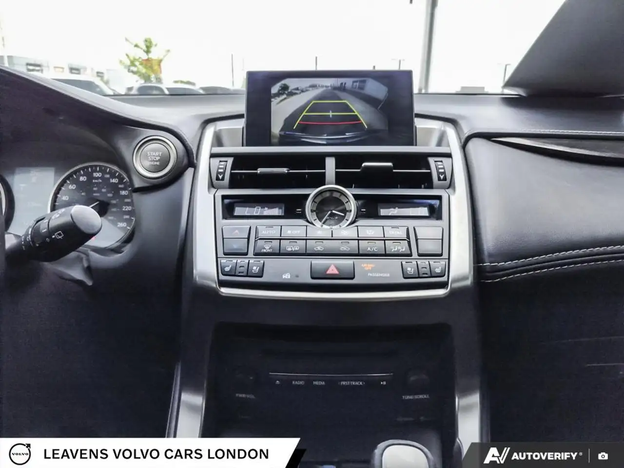 Lexus NX снимка Lexus NX