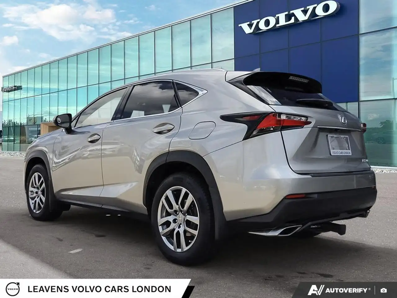 Lexus NX снимка Lexus NX