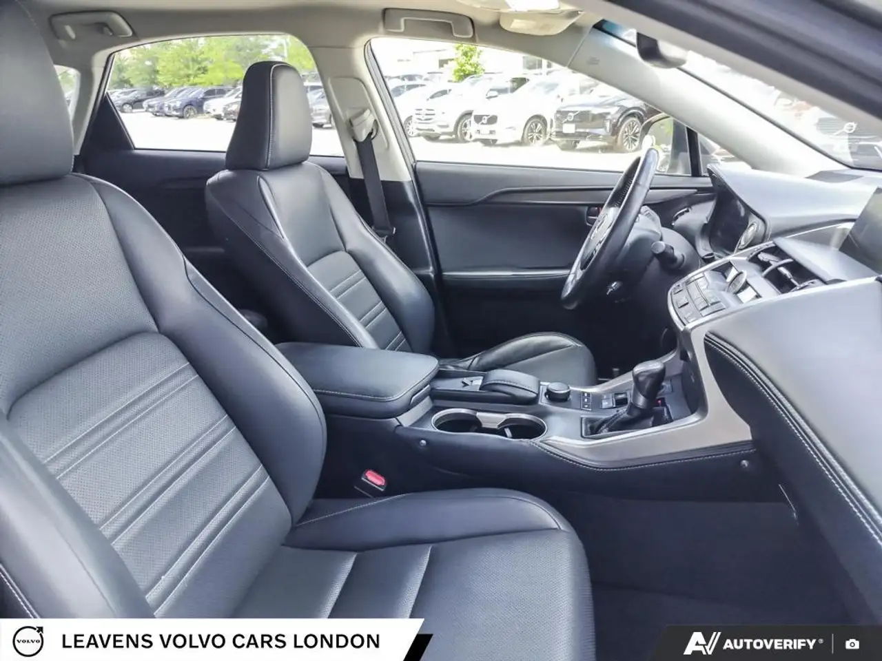 Lexus NX снимка Lexus NX