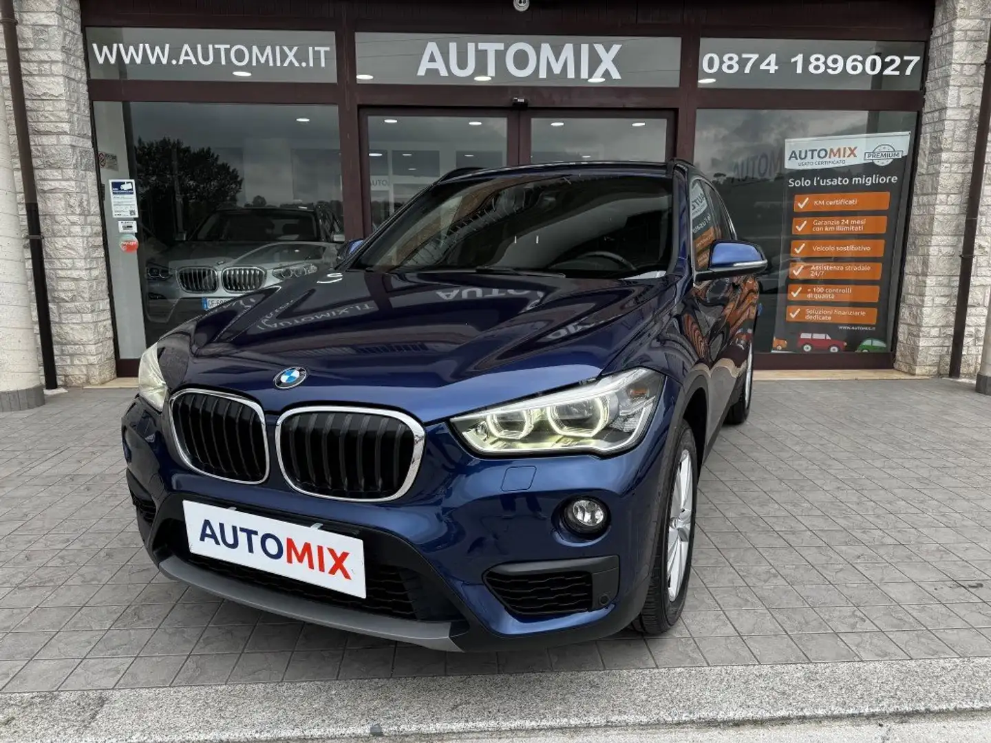 BMW X1 xdrive18d Advantage Blauw - 1