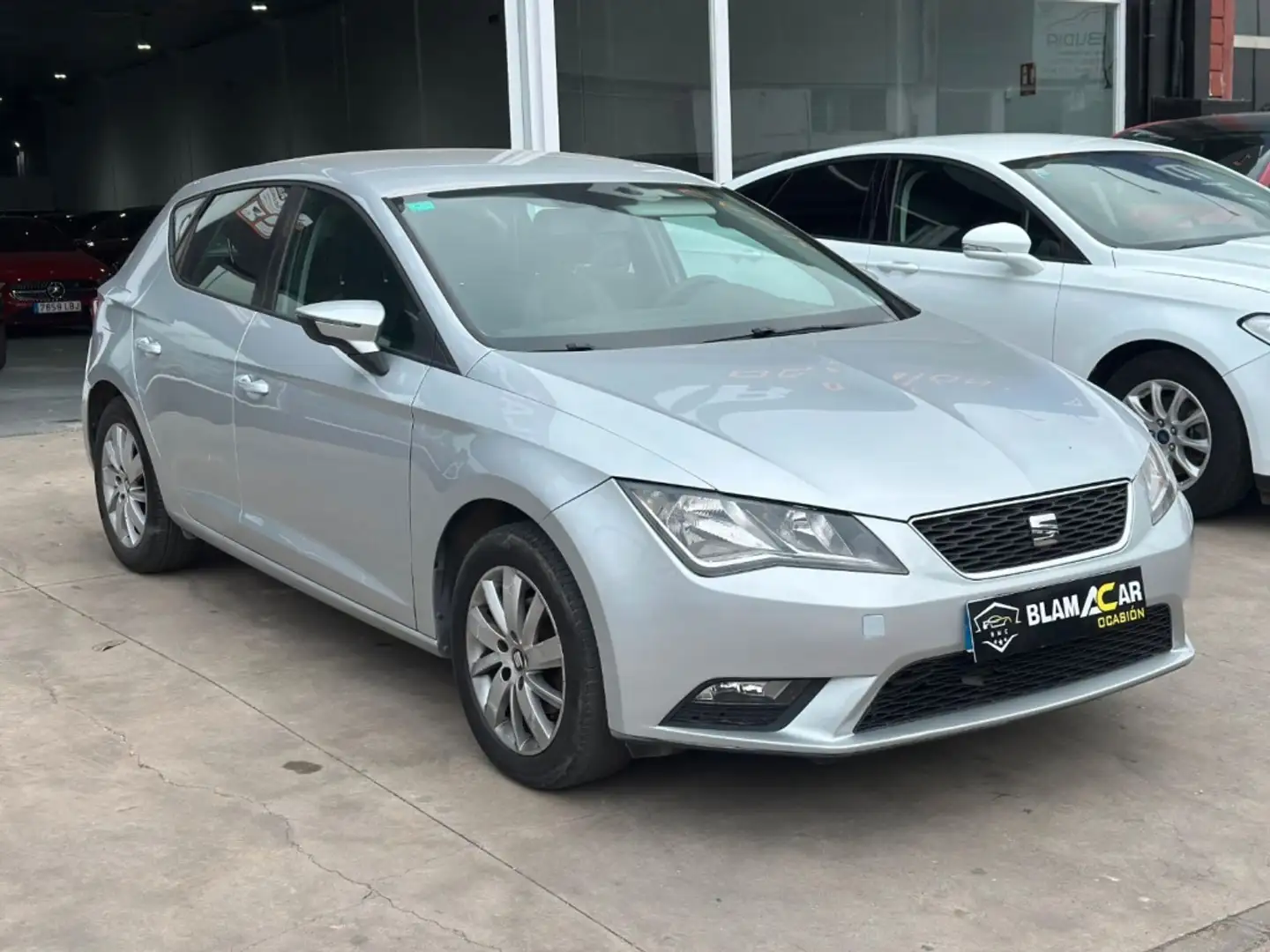 SEAT Leon ST 1.6TDI CR S&S Reference 110 Plateado - 1