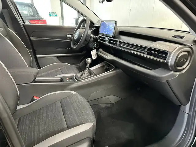 Jeep Avenger view 11