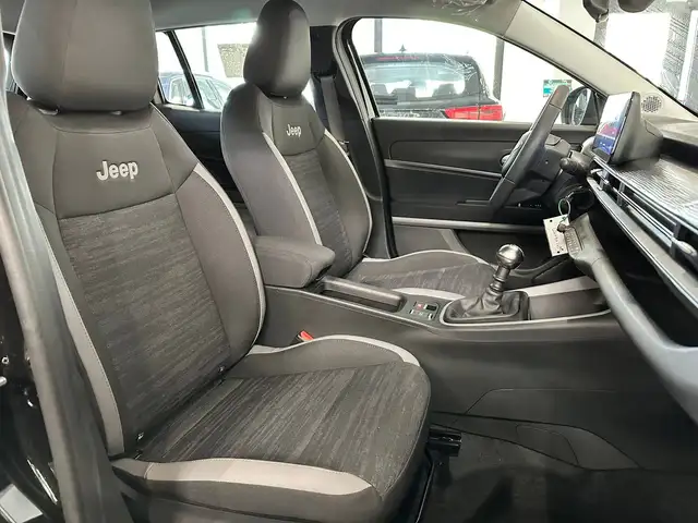 Jeep Avenger view 10