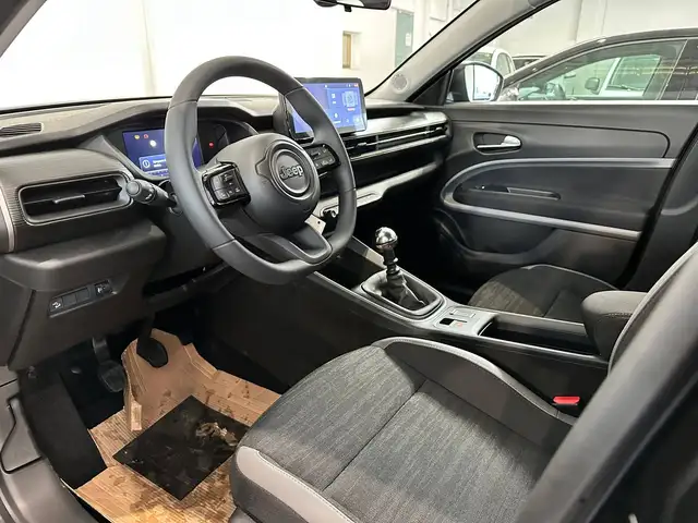 Jeep Avenger view 6
