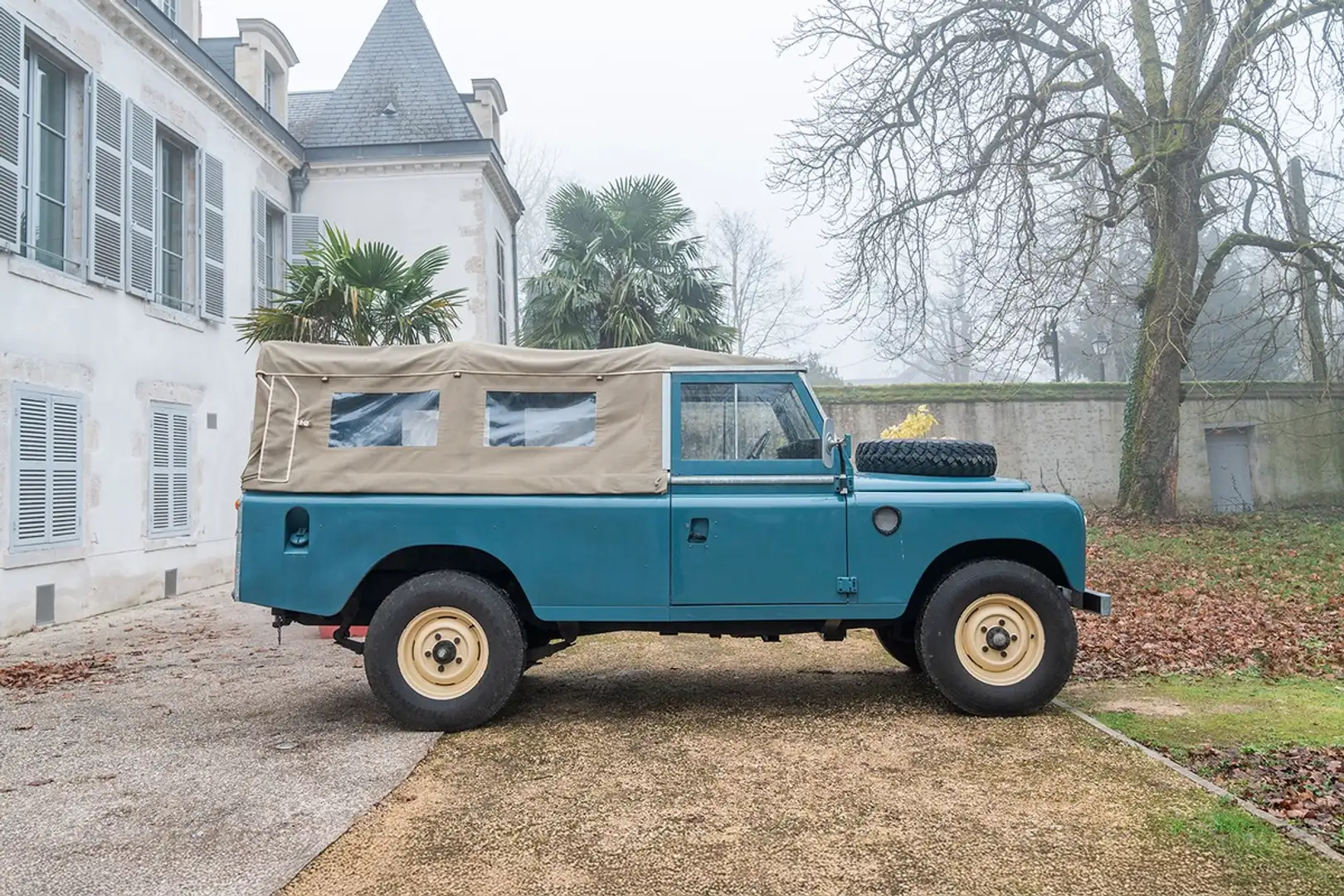 Land Rover 109 2.2 70 ch Long baché - 18 100km D\u0027ORIGINE Azul - 2