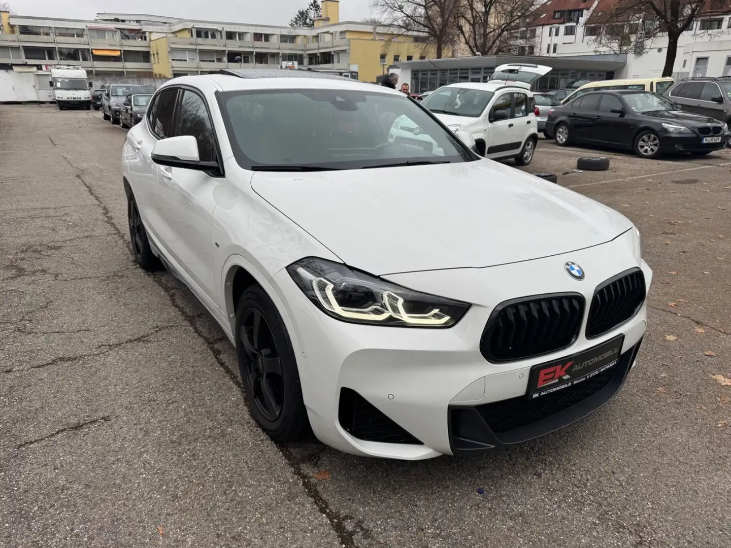 BMW X2 xDrive 18 d M Sport Aut Navi Pano Head-Up AHK Weiß - 1