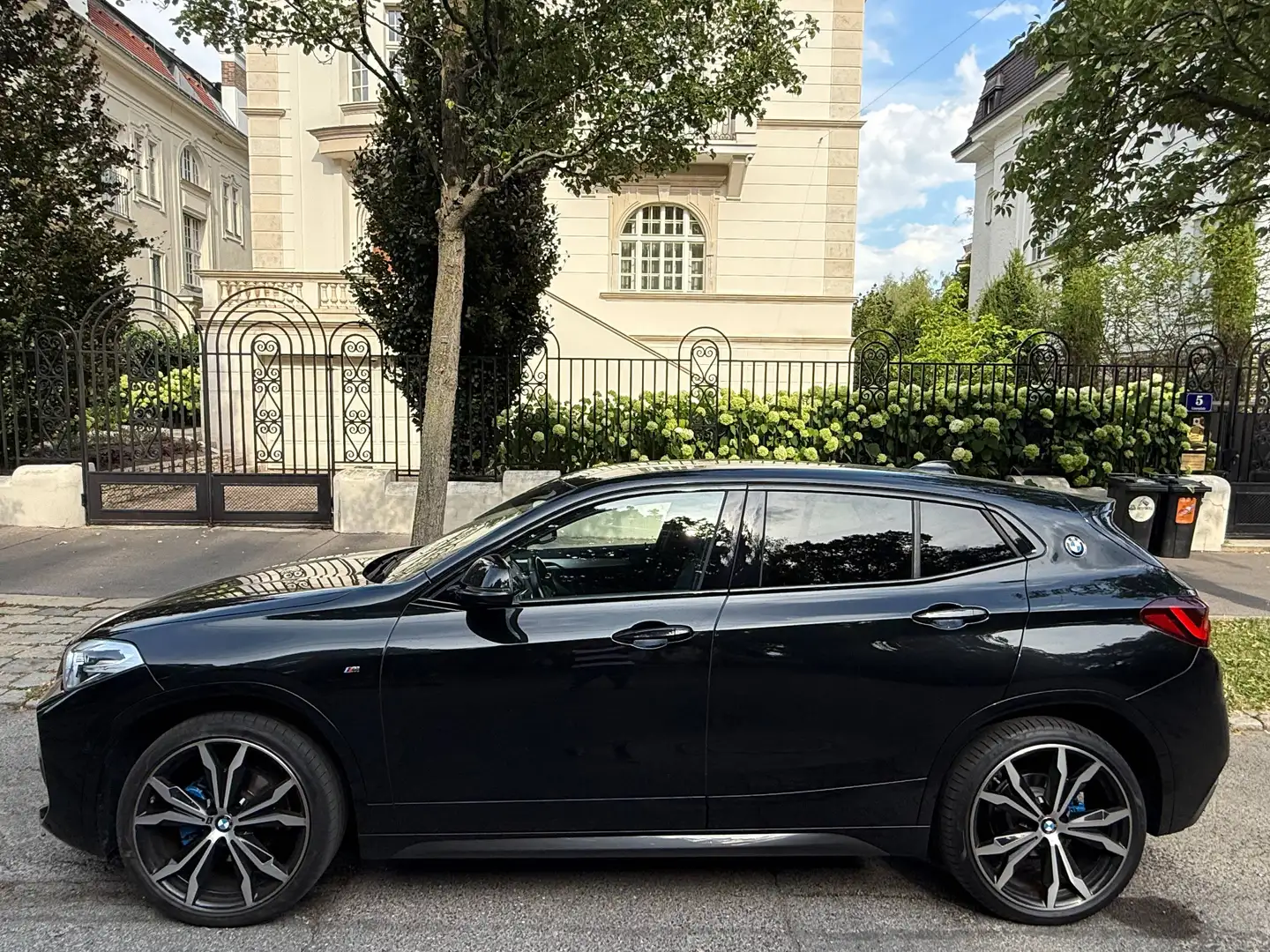 BMW X2 M X2 sDrive 18d M Sport Aut. M Sport Schwarz - 2