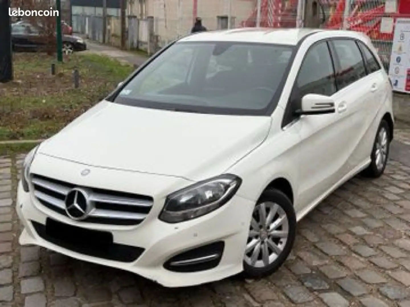 Mercedes-Benz B 200 Mercedes B200 cdi 2015 phase 2 à 4990Euro Bílá - 1