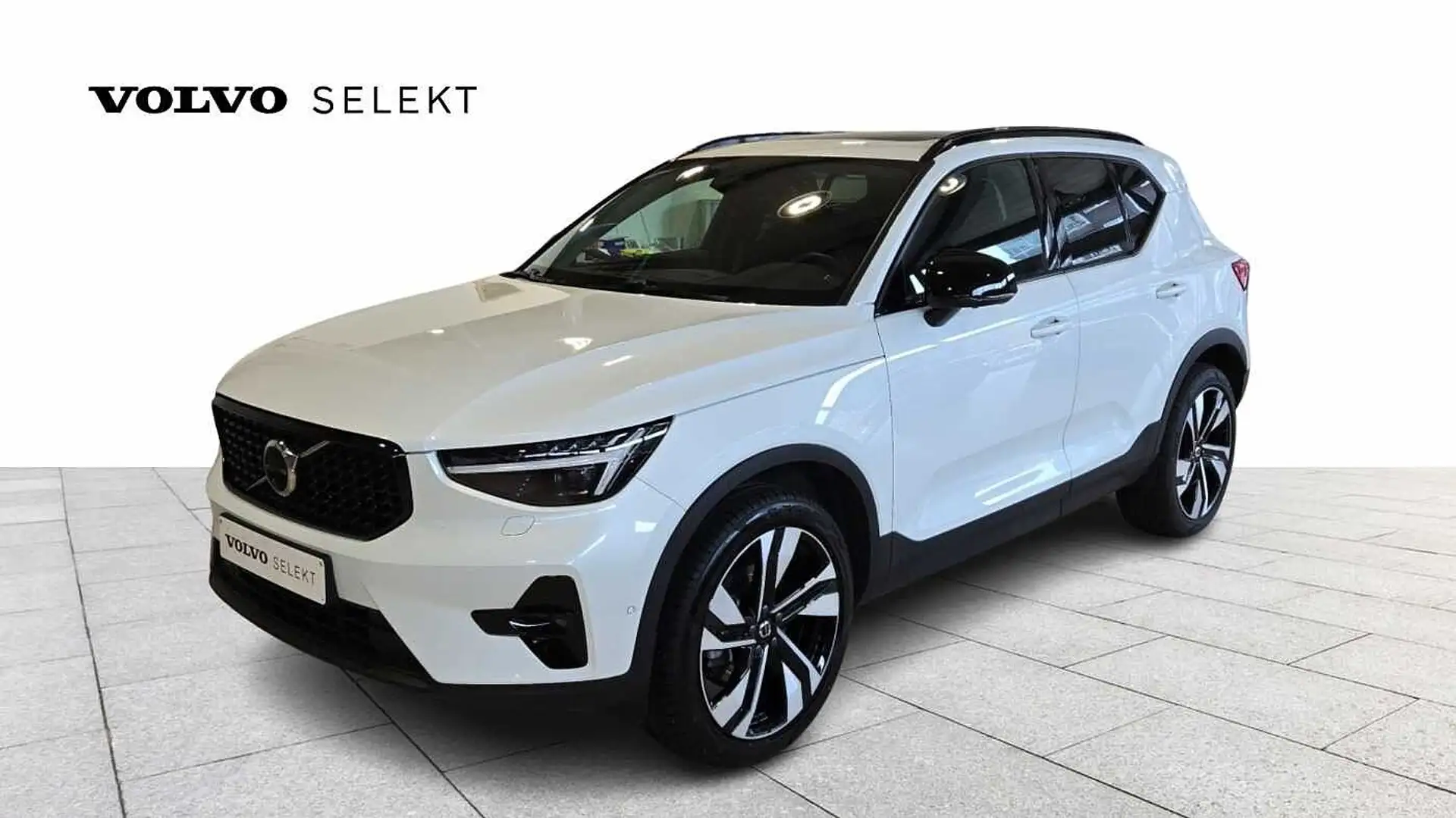 Volvo XC40 B3 Mild-Hybrid, Benz, Dark Plus, 2 jaar SELEKT waa Wit - 1