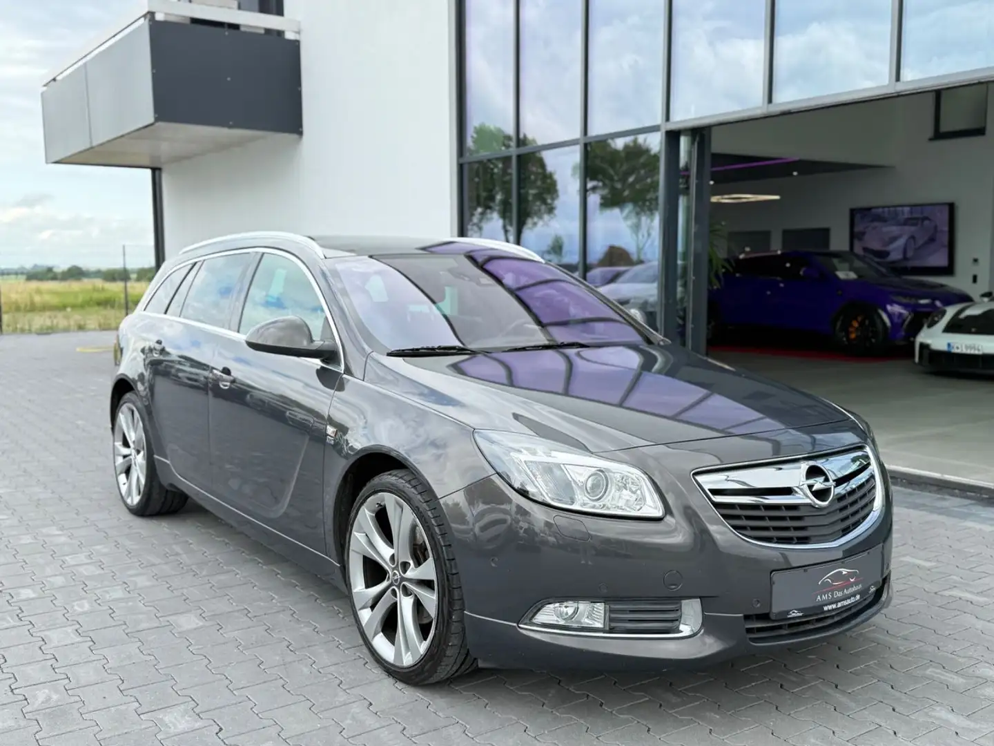 Opel Insignia 2.0 CDTi Aut. Sports Tourer OPC  4x4 Grau - 2