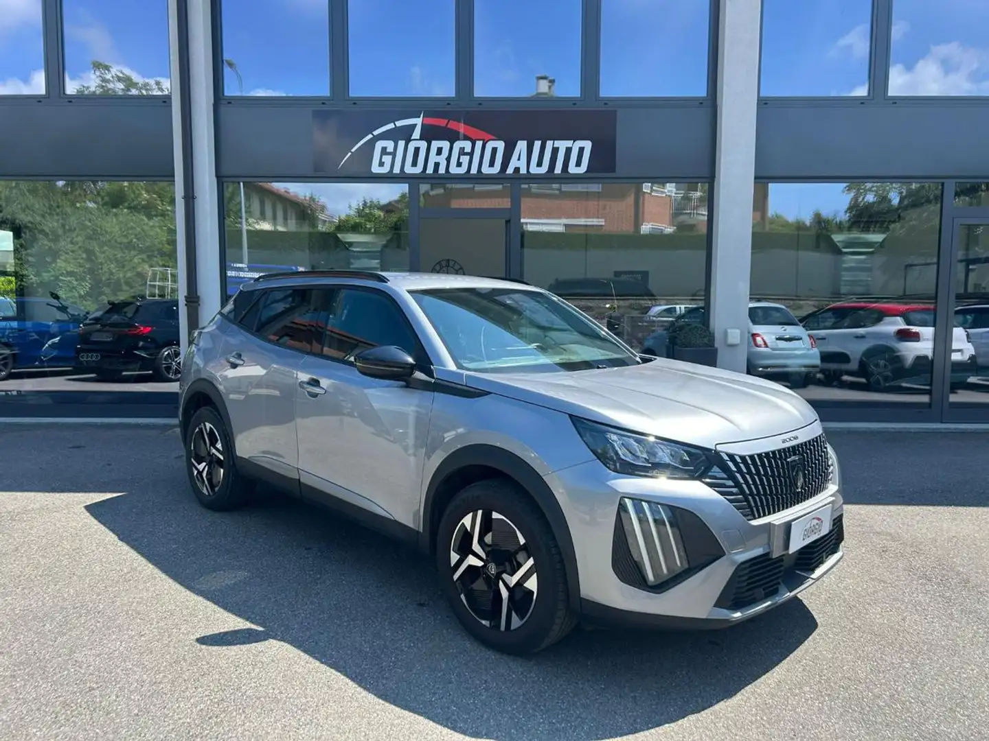 Peugeot 2008 PureTech 100 S&S Allure Silber - 1