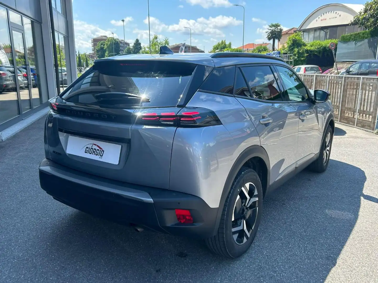 Peugeot 2008 PureTech 100 S&S Allure Silber - 2