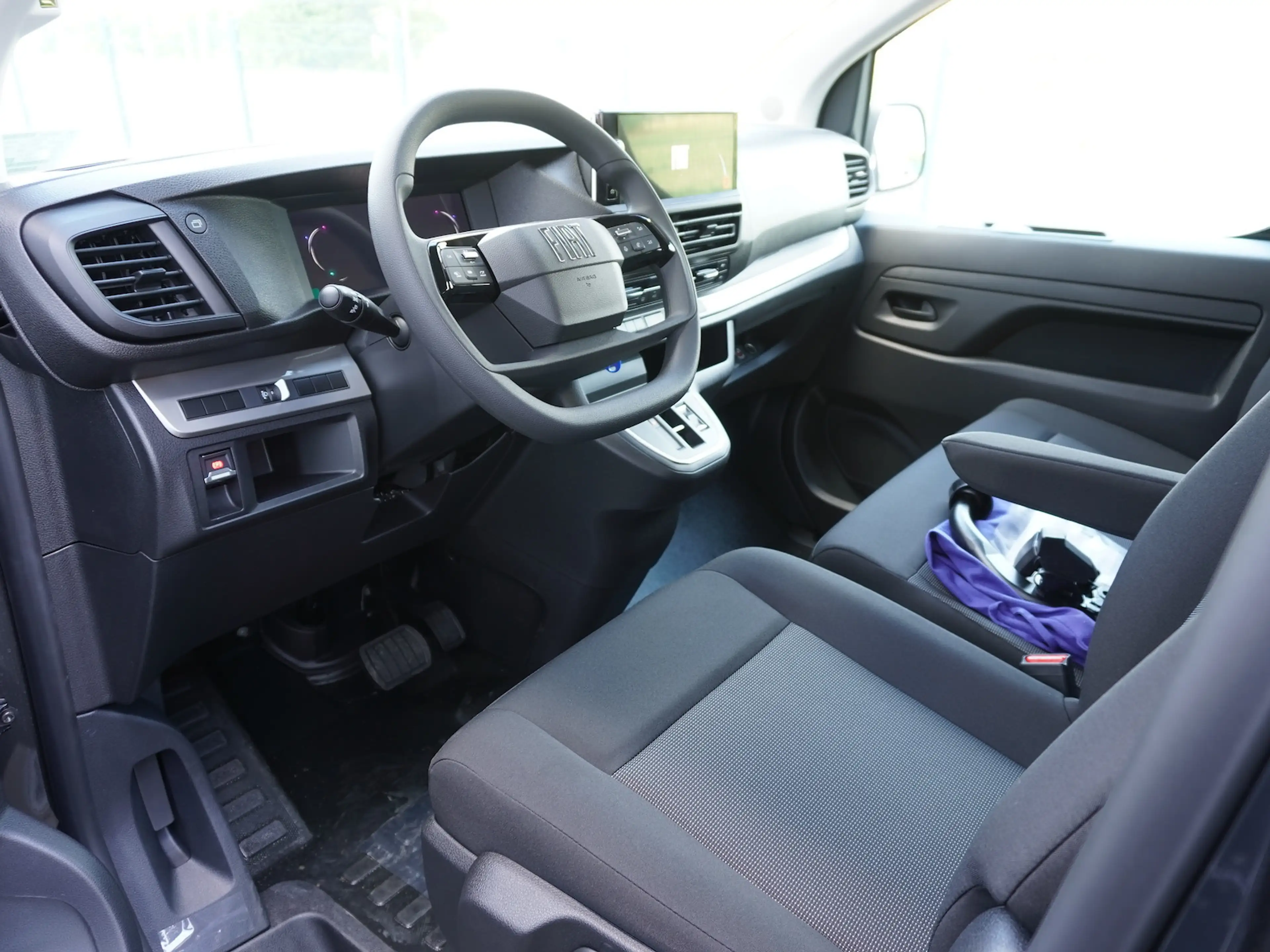 Fiat Scudo Kombi XL 180 AT/ 9-Sitzer / AHK — photo 12