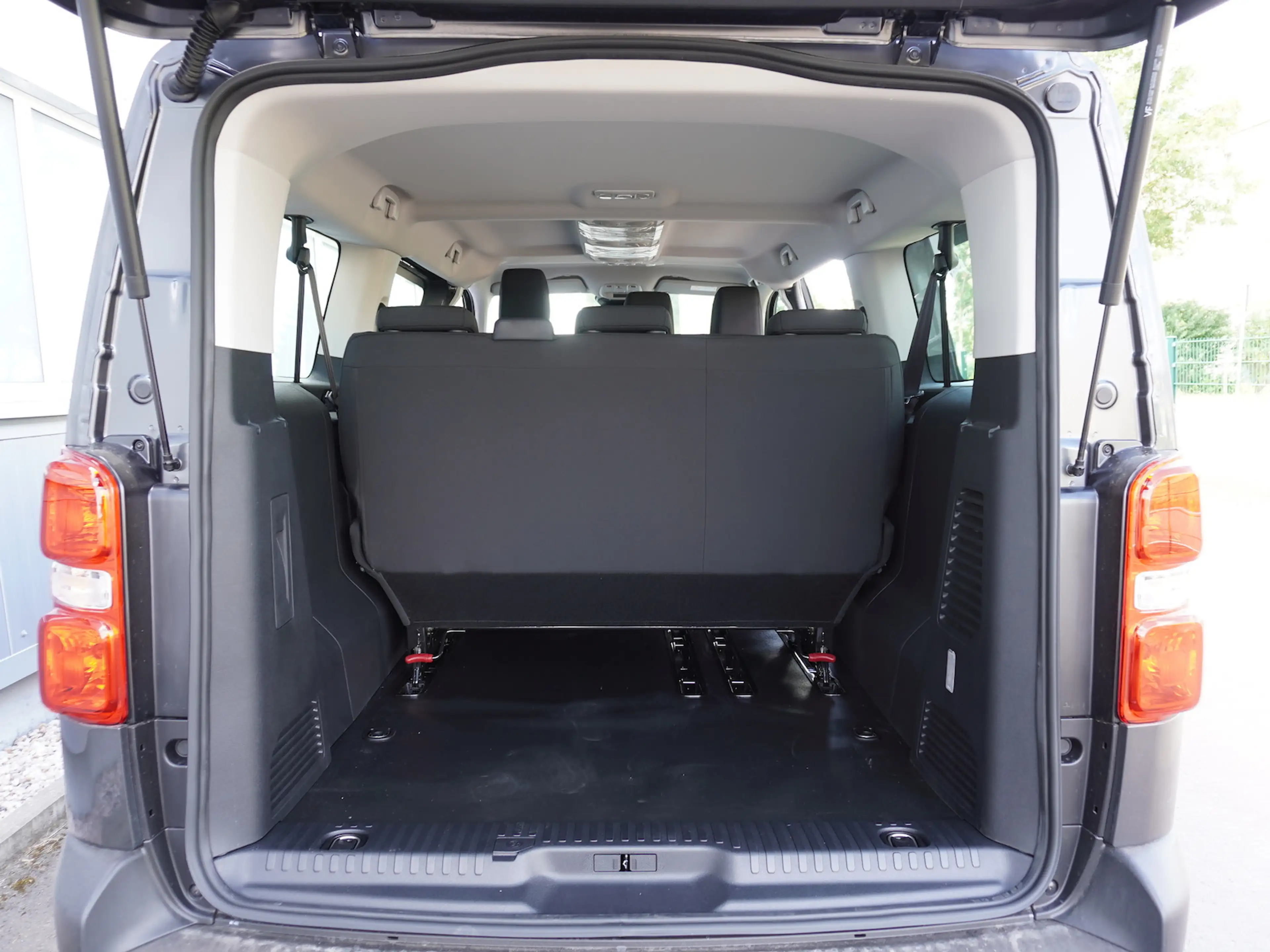 Fiat Scudo Kombi XL 180 AT/ 9-Sitzer / AHK — photo 6