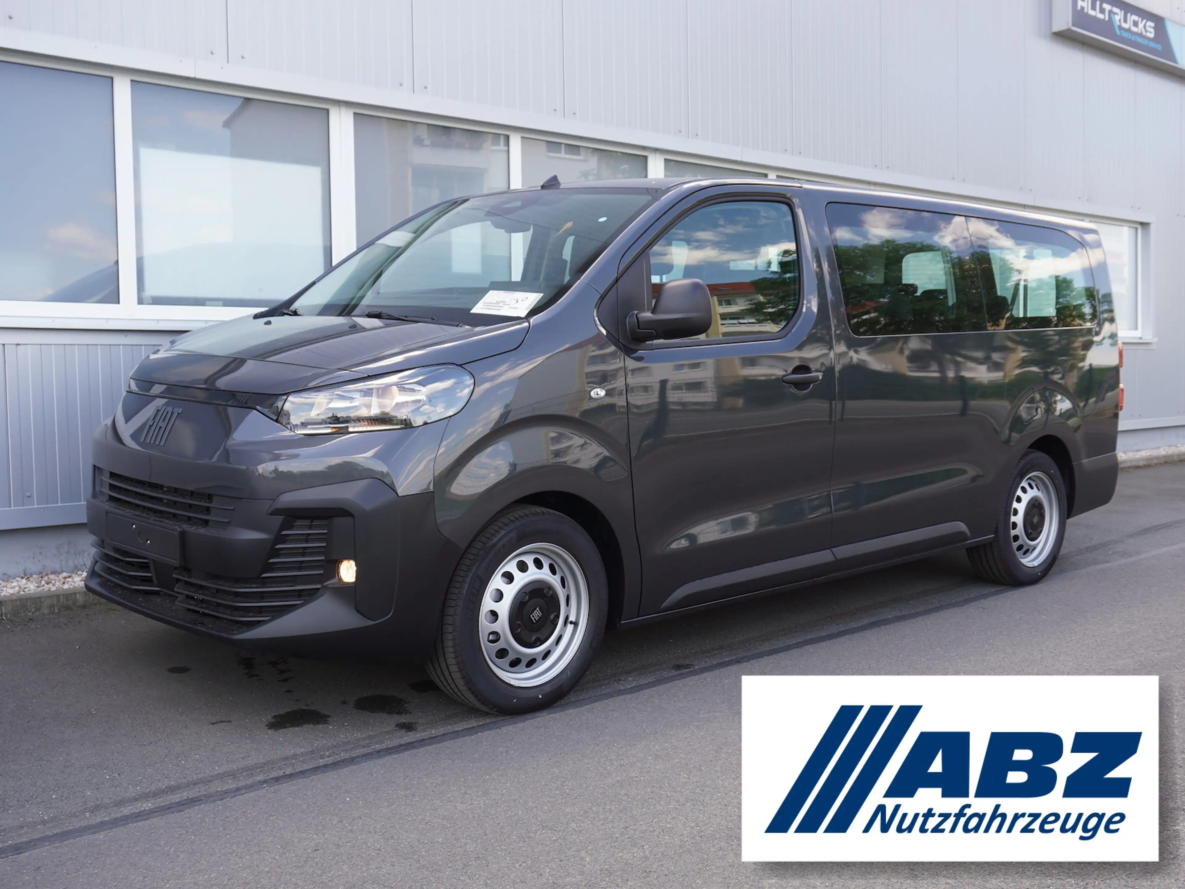 Fiat Scudo Kombi XL 180 AT/ 9-Sitzer / AHK