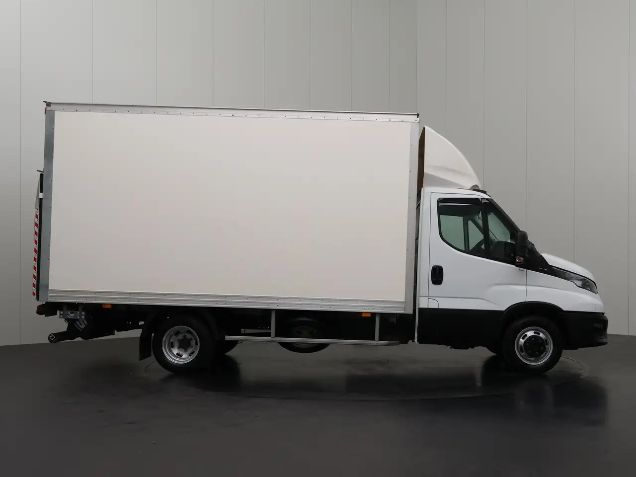Iveco Daily 2024 — фото 13