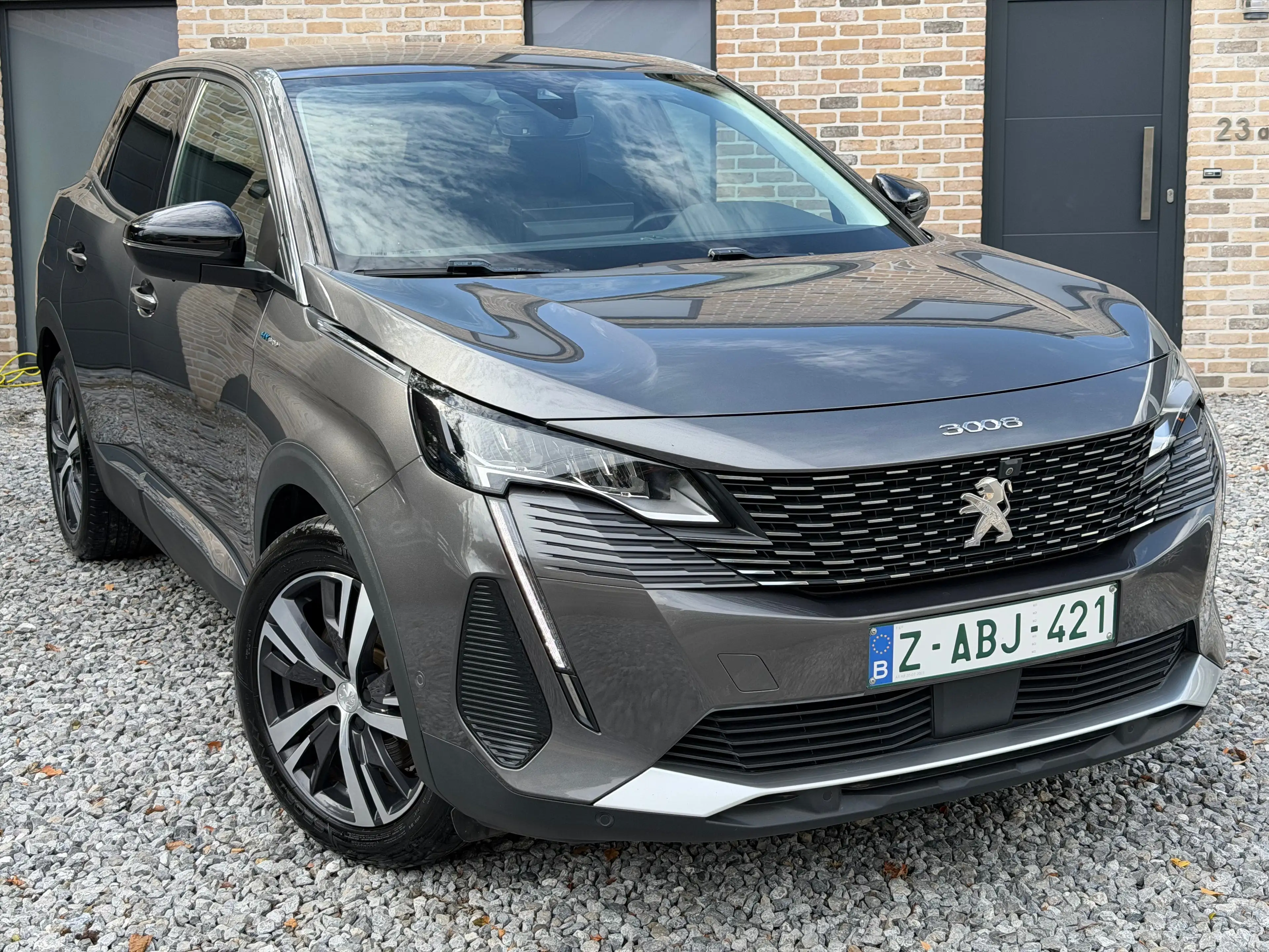 Peugeot 3008 3008 1.6 Hybrid Allure Pack 13.215€ + NETTO