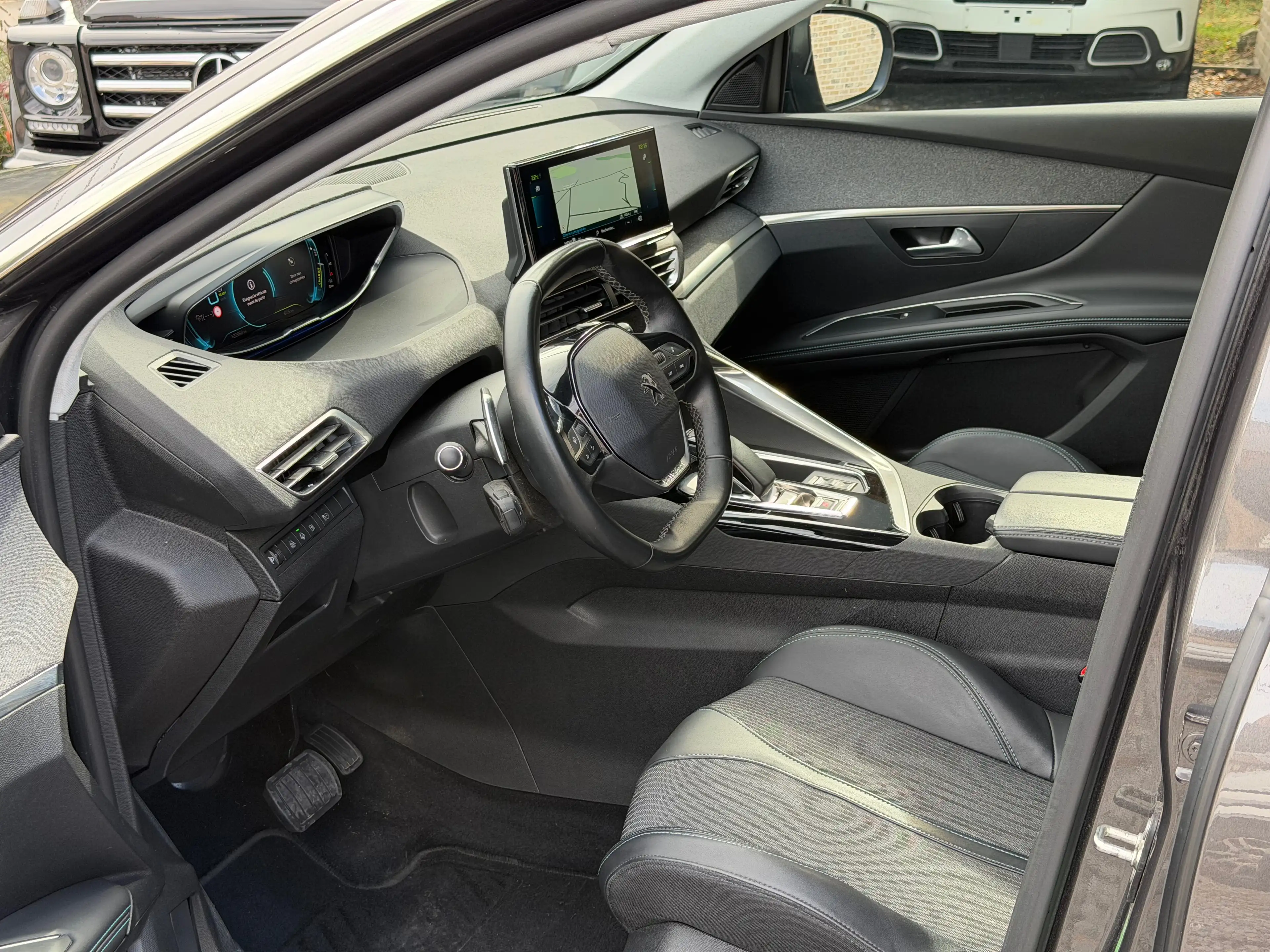 Peugeot 3008 3008 1.6 Hybrid Allure Pack 13.215€ + NETTO — photo 9