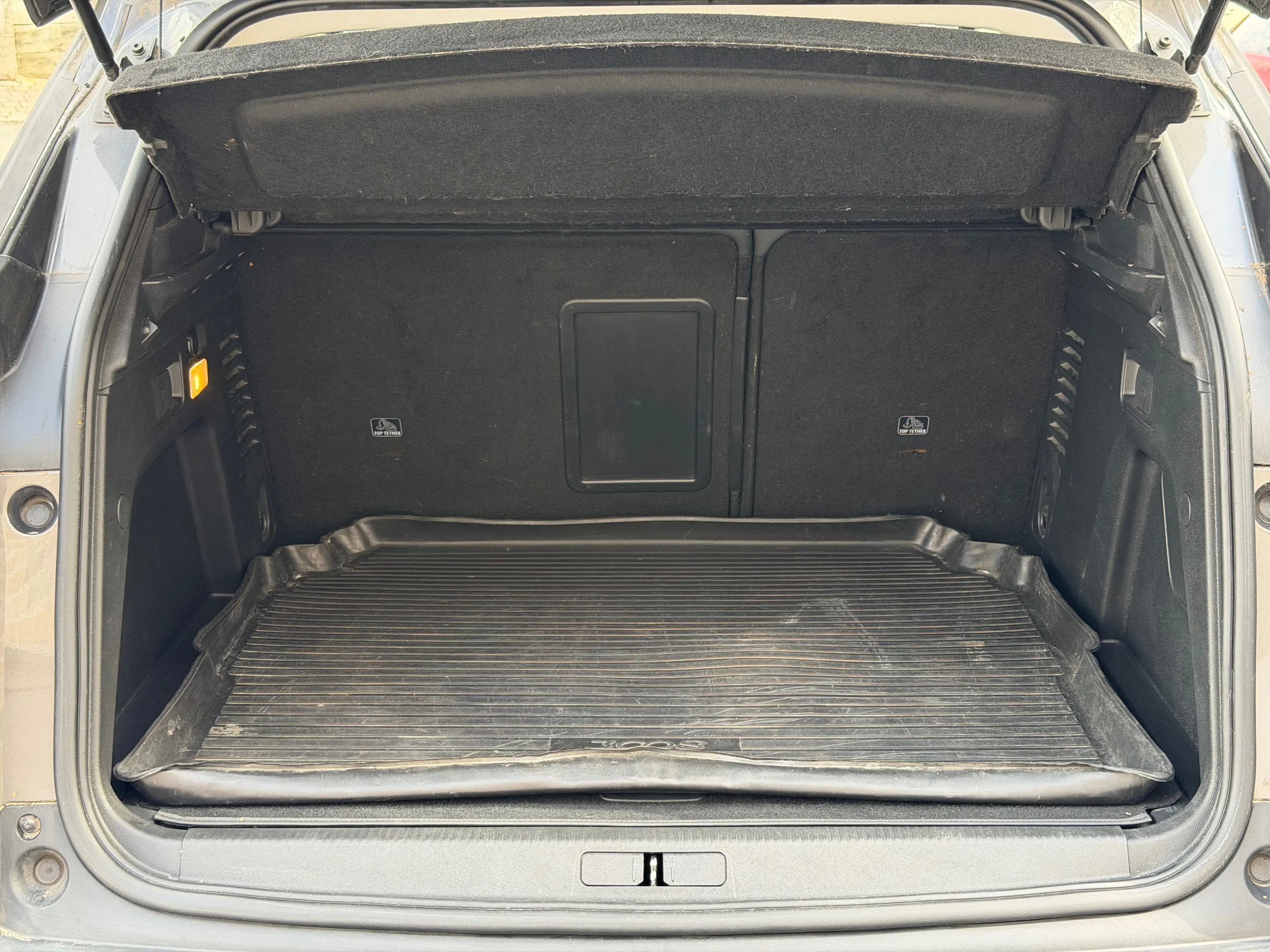 Peugeot 3008 3008 1.6 Hybrid Allure Pack 13.215€ + NETTO — photo 11