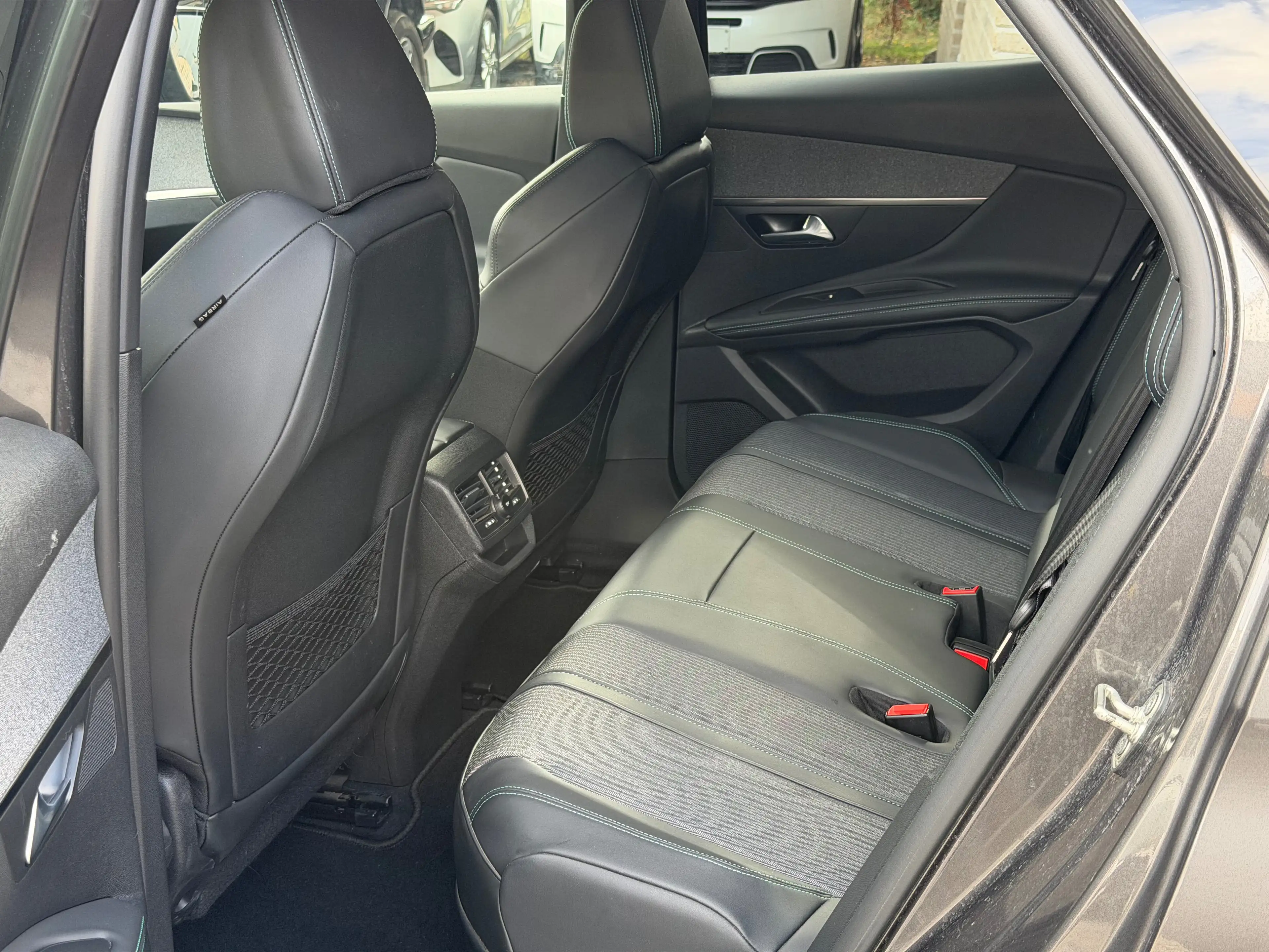 Peugeot 3008 3008 1.6 Hybrid Allure Pack 13.215€ + NETTO — photo 10