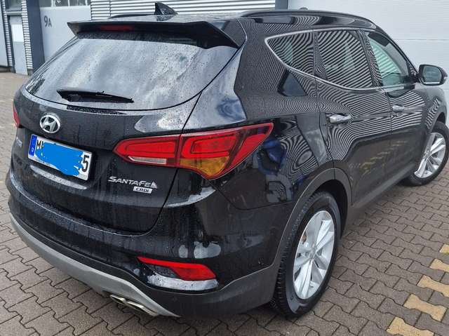 Hyundai SANTA FE Santa Fe blue 2.2 CRDI 2WD Automatik Family+