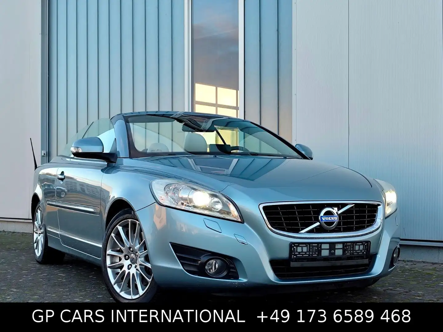 Volvo C70 2.4 AUTOMATIK/LEDER/XENON/AHK/NAVI/MFL/ Blau - 1